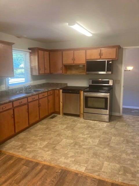 131 Meadowbrook Dr, Woodbury, TN 37190