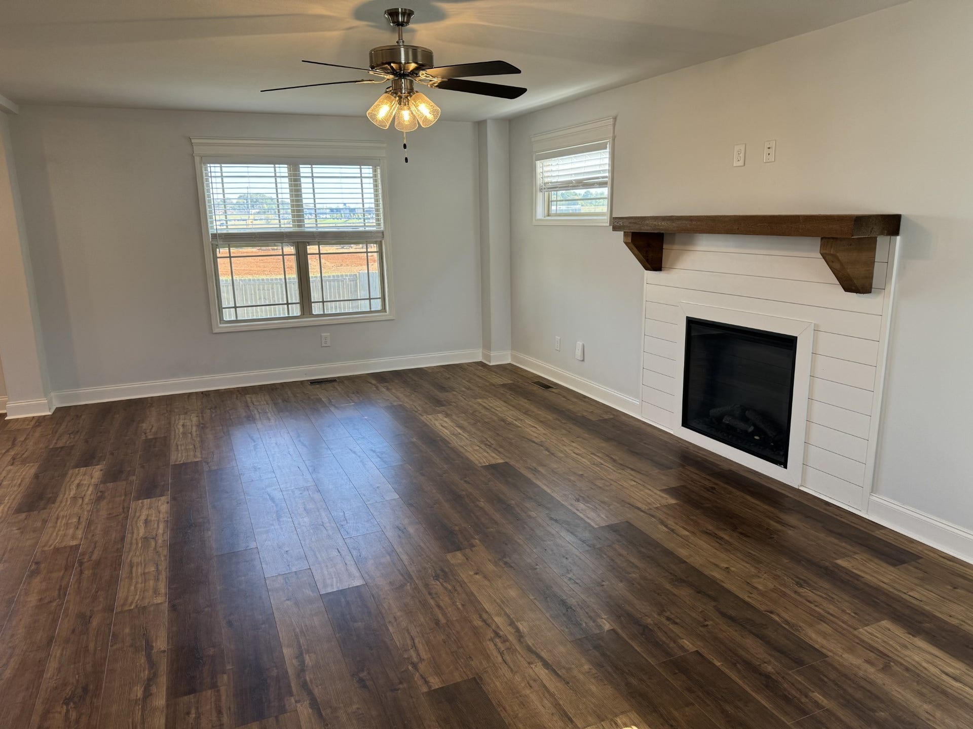 429 Andean Ct, Clarksville, TN 37040 429 Andean Ct, Clarksville, TN 37040