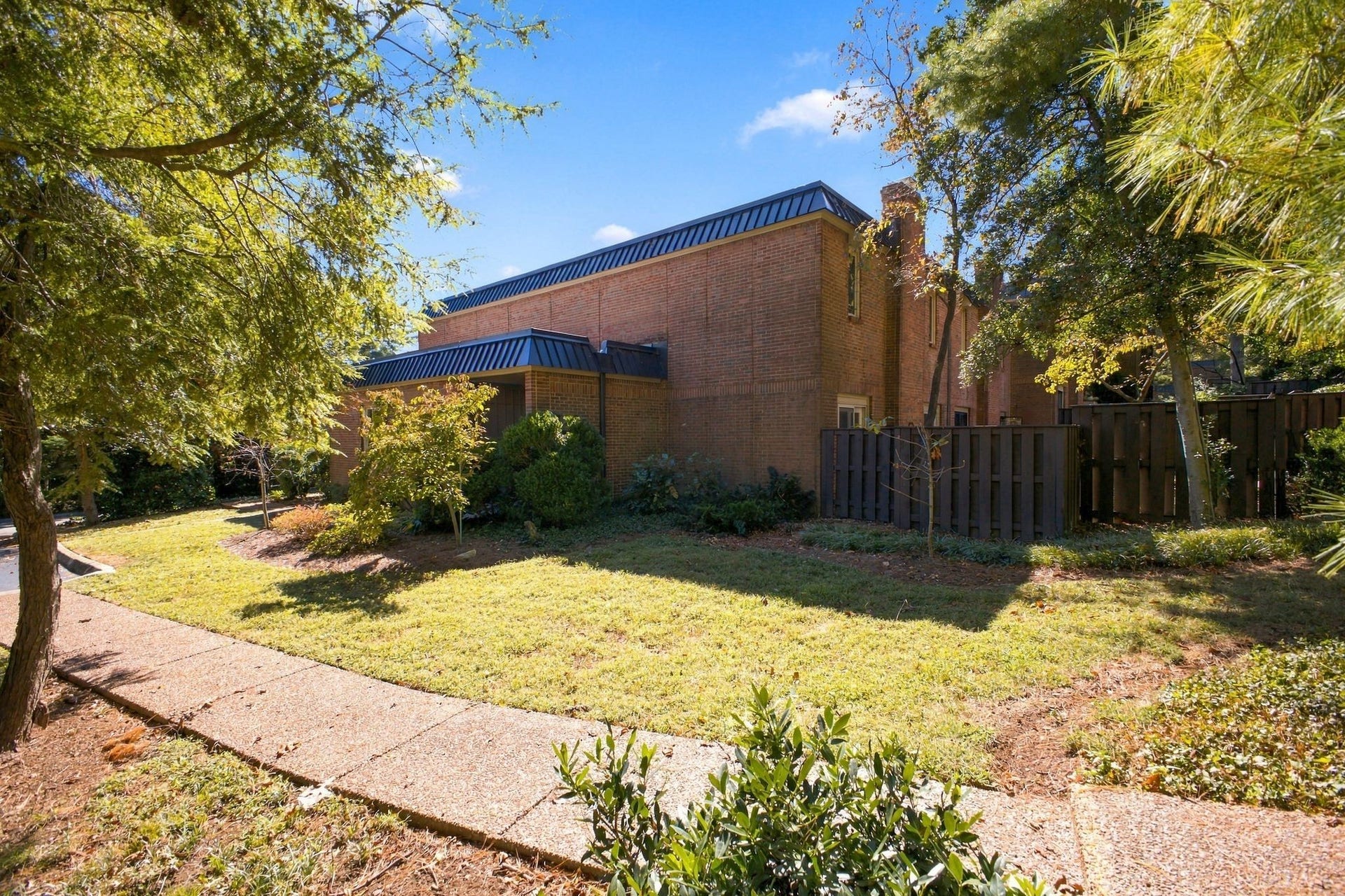 634 Timber Ln, Nashville, TN 37215