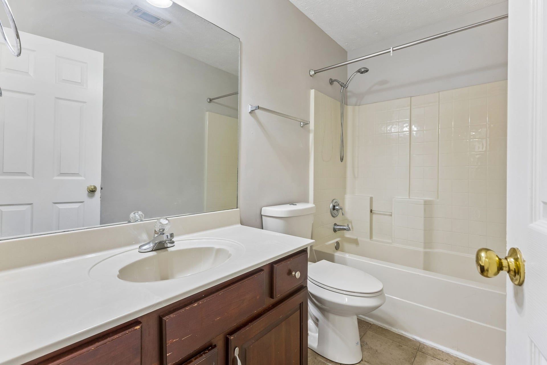 5409 Oak Chase Dr, Antioch, TN 37013 5409 Oak Chase Dr, Antioch, TN 37013