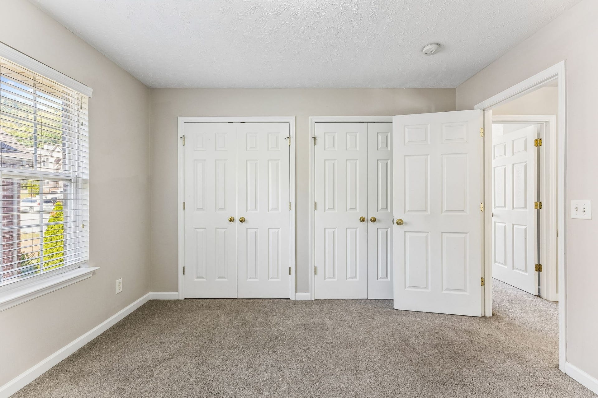 5409 Oak Chase Dr, Antioch, TN 37013 5409 Oak Chase Dr, Antioch, TN 37013