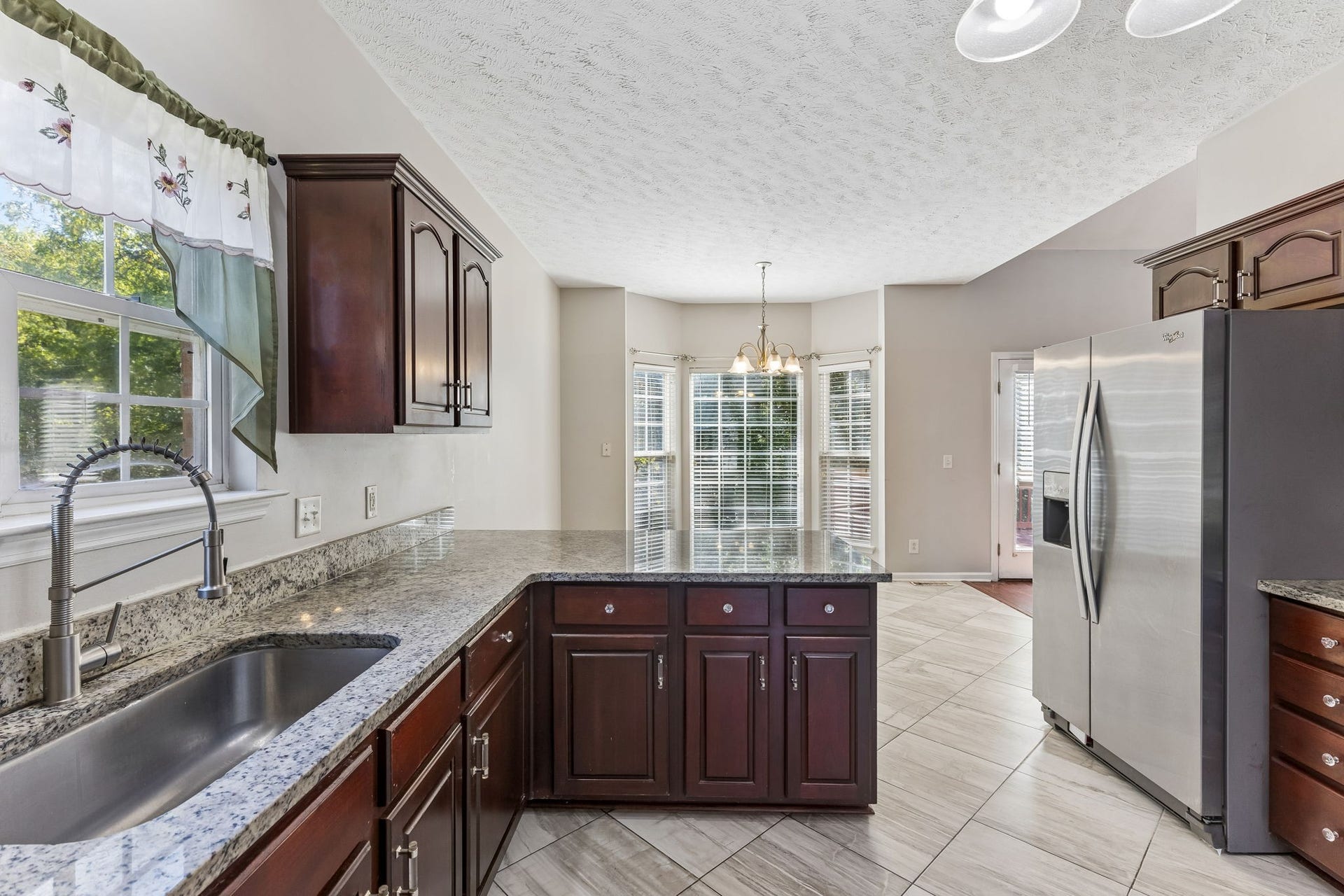 5409 Oak Chase Dr, Antioch, TN 37013 5409 Oak Chase Dr, Antioch, TN 37013