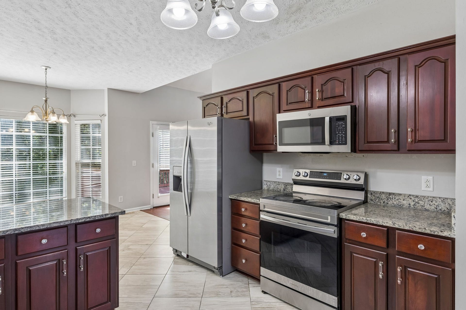 5409 Oak Chase Dr, Antioch, TN 37013 5409 Oak Chase Dr, Antioch, TN 37013