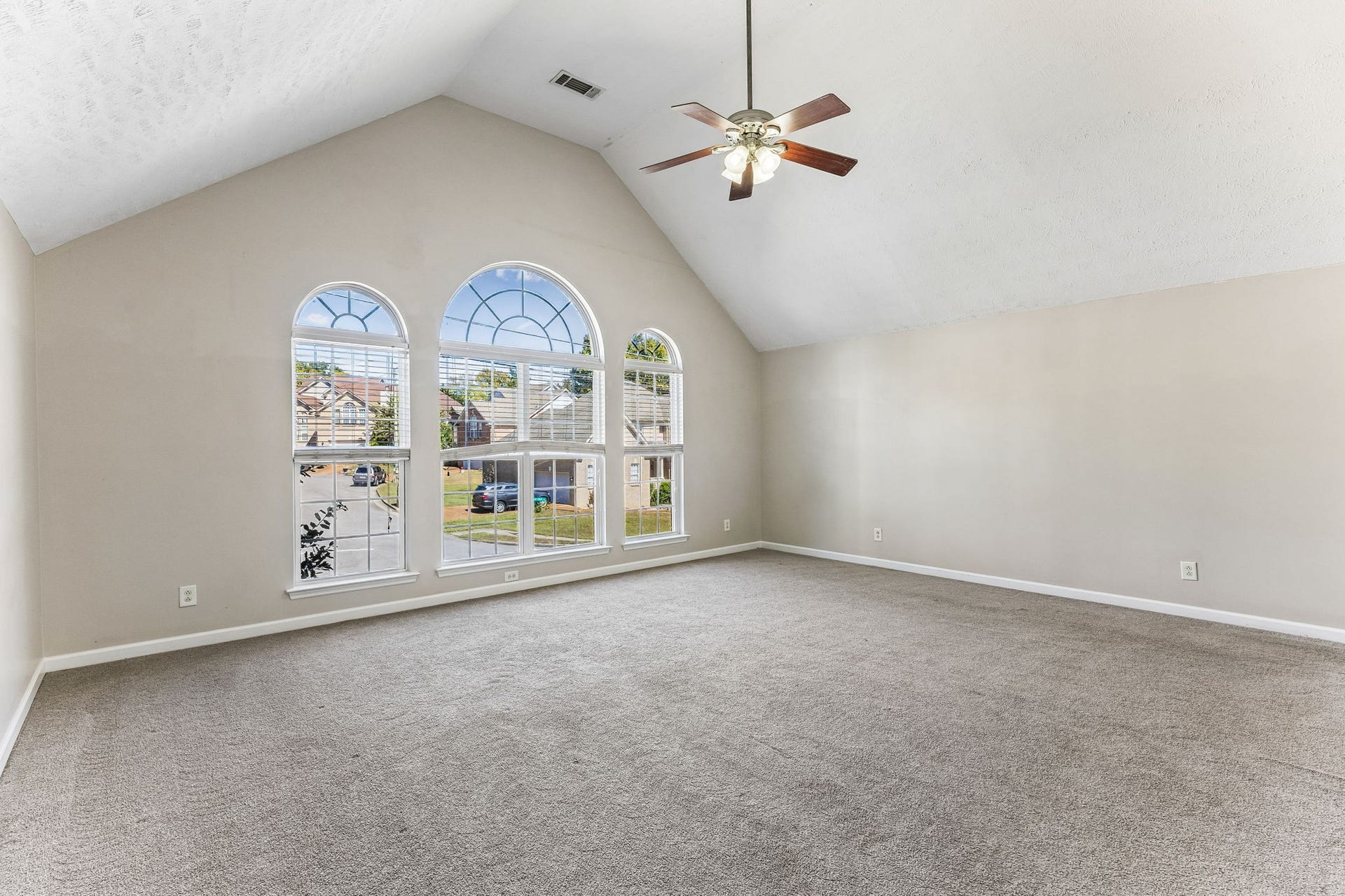 5409 Oak Chase Dr, Antioch, TN 37013 5409 Oak Chase Dr, Antioch, TN 37013
