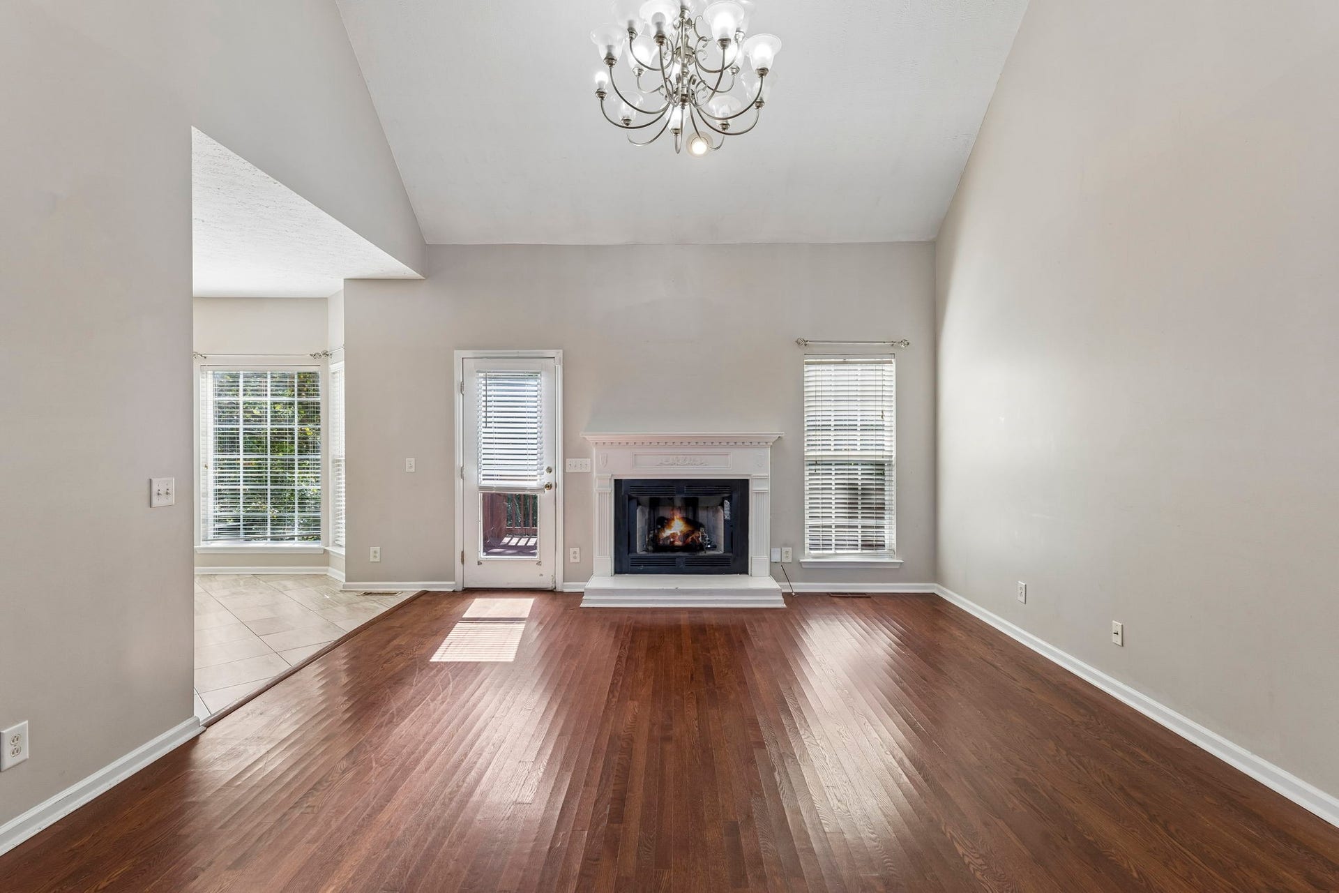 5409 Oak Chase Dr, Antioch, TN 37013 5409 Oak Chase Dr, Antioch, TN 37013