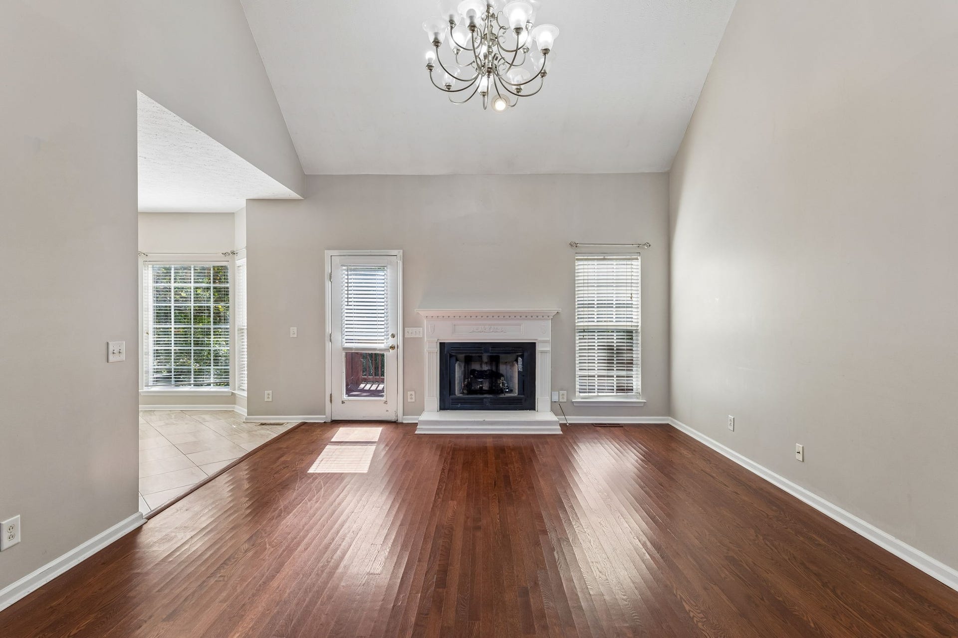 5409 Oak Chase Dr, Antioch, TN 37013 5409 Oak Chase Dr, Antioch, TN 37013