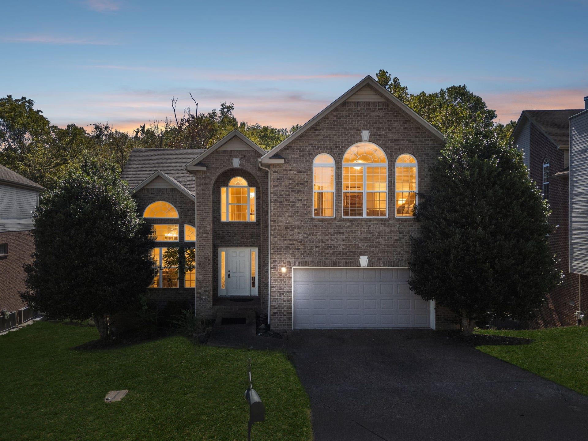 5409 Oak Chase Dr, Antioch, TN 37013 5409 Oak Chase Dr, Antioch, TN 37013