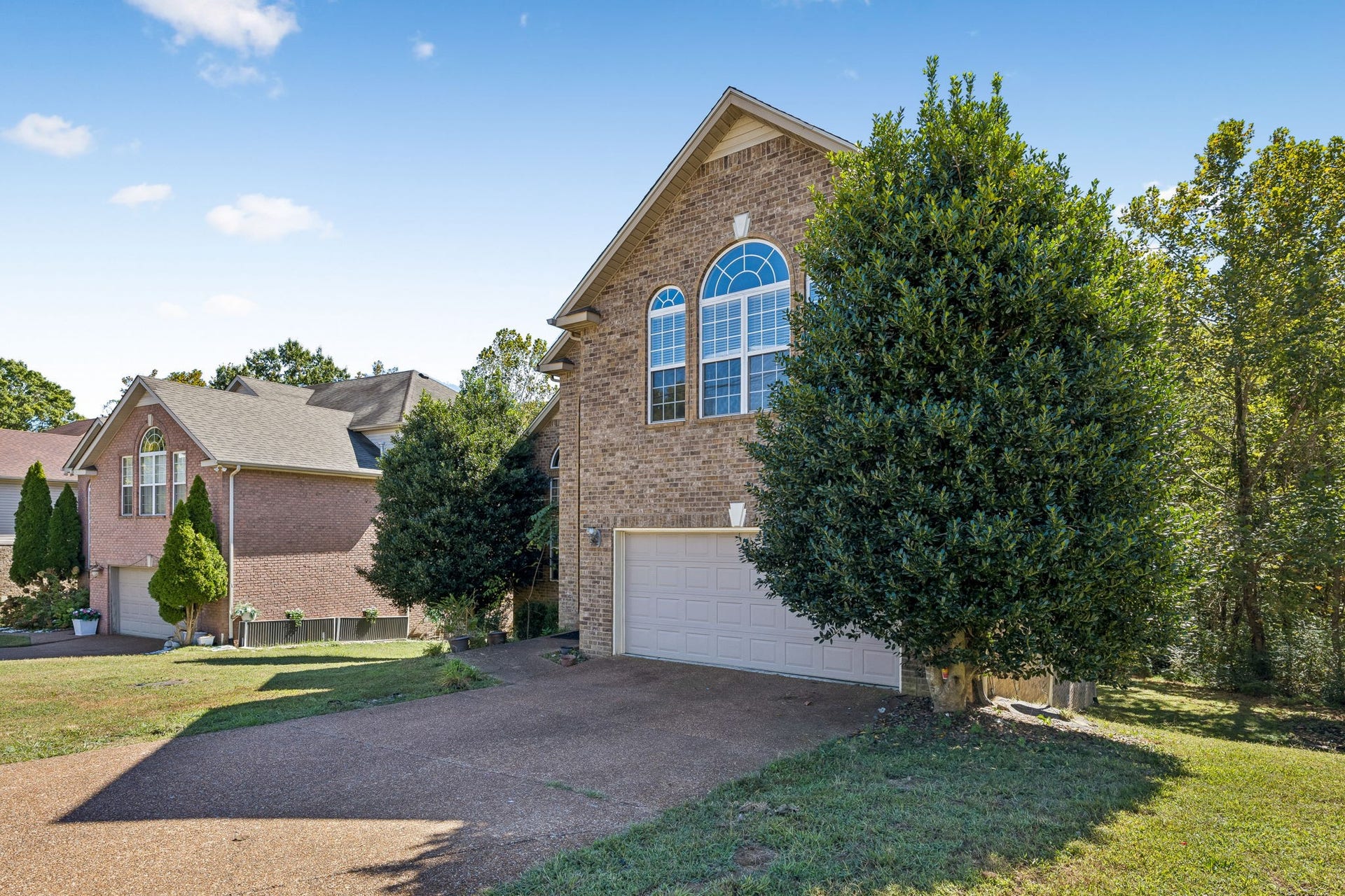 5409 Oak Chase Dr, Antioch, TN 37013 5409 Oak Chase Dr, Antioch, TN 37013