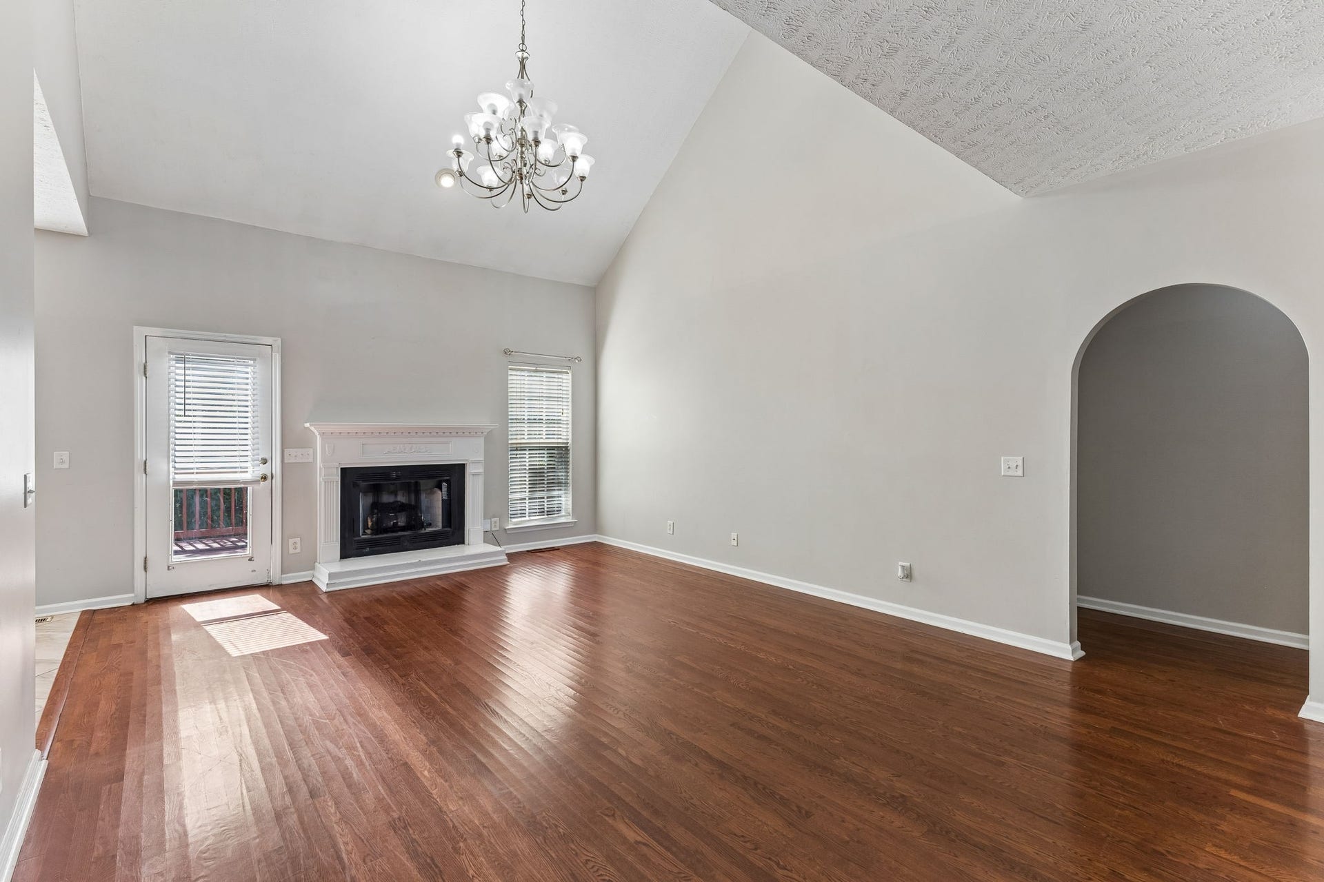 5409 Oak Chase Dr, Antioch, TN 37013 5409 Oak Chase Dr, Antioch, TN 37013