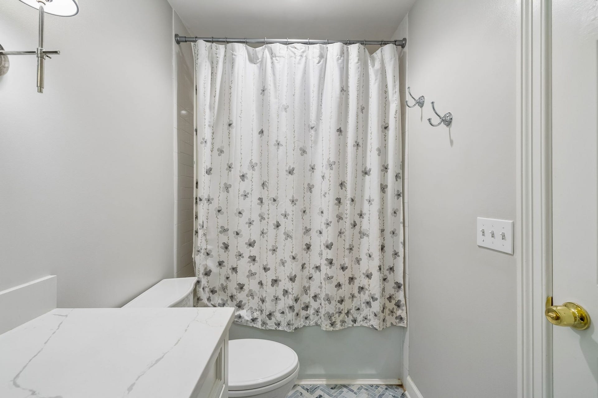 122 Matthew Ln, Nashville, TN 37215 122 Matthew Ln, Nashville, TN 37215