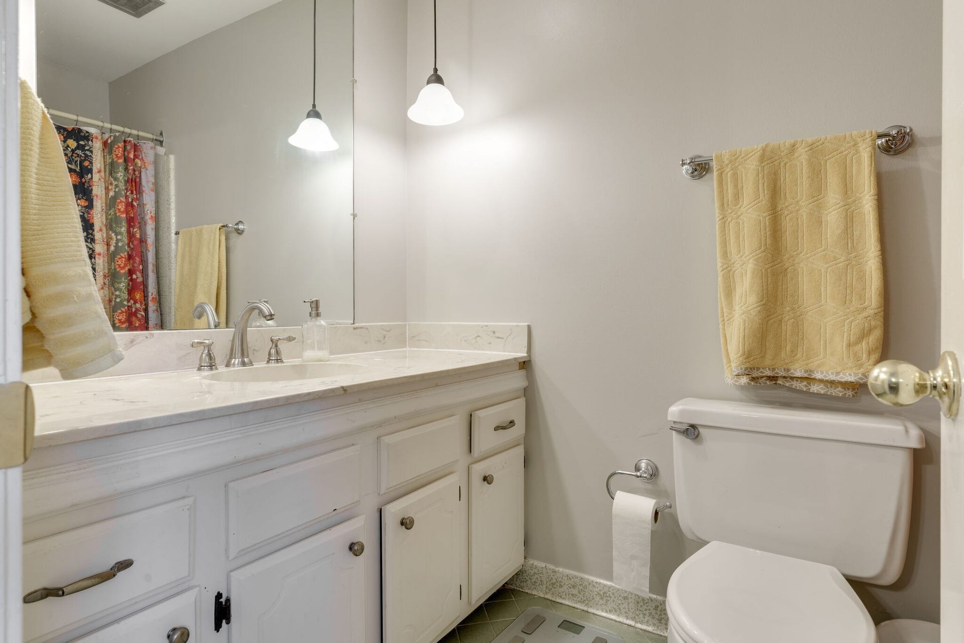 8207 Sawyer Brown Rd, #A4, Nashville, TN 37221 8207 Sawyer Brown Rd, #A4, Nashville, TN 37221