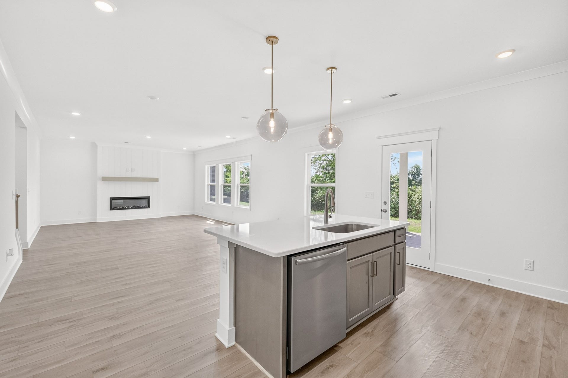 4943 Kai Drive, Murfreesboro, TN 37129 4943 Kai Drive, Murfreesboro, TN 37129
