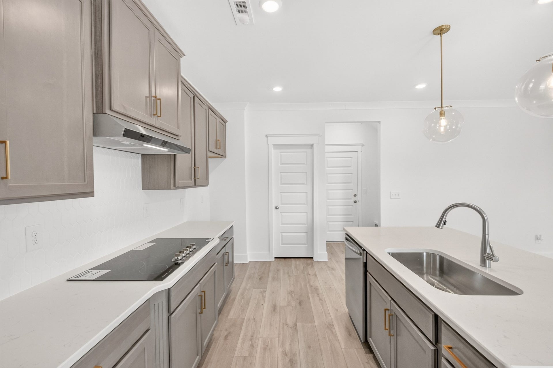 4943 Kai Drive, Murfreesboro, TN 37129 4943 Kai Drive, Murfreesboro, TN 37129