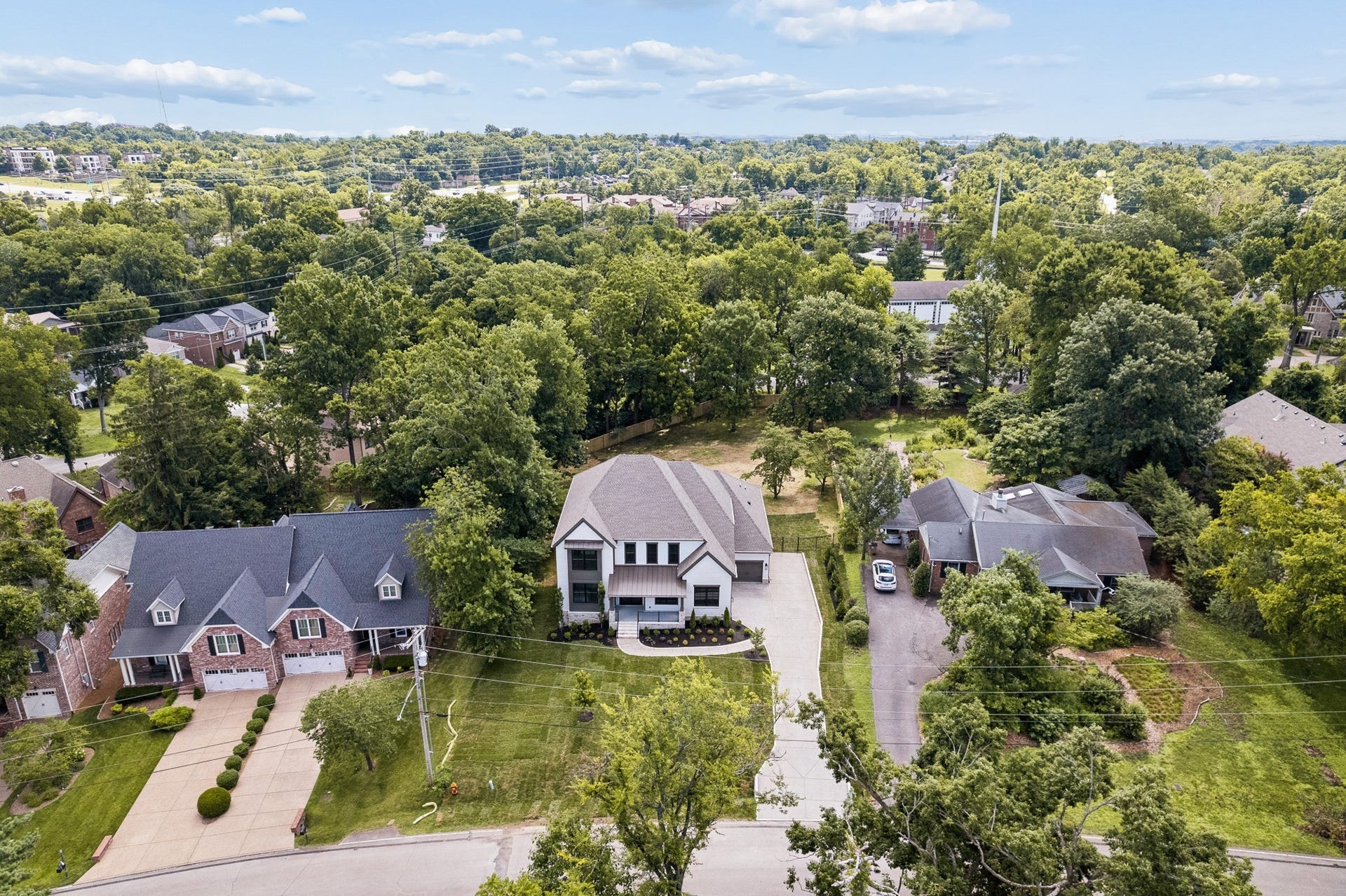 2808 White Oak Dr, Nashville, TN 37215 2808 White Oak Dr, Nashville, TN 37215