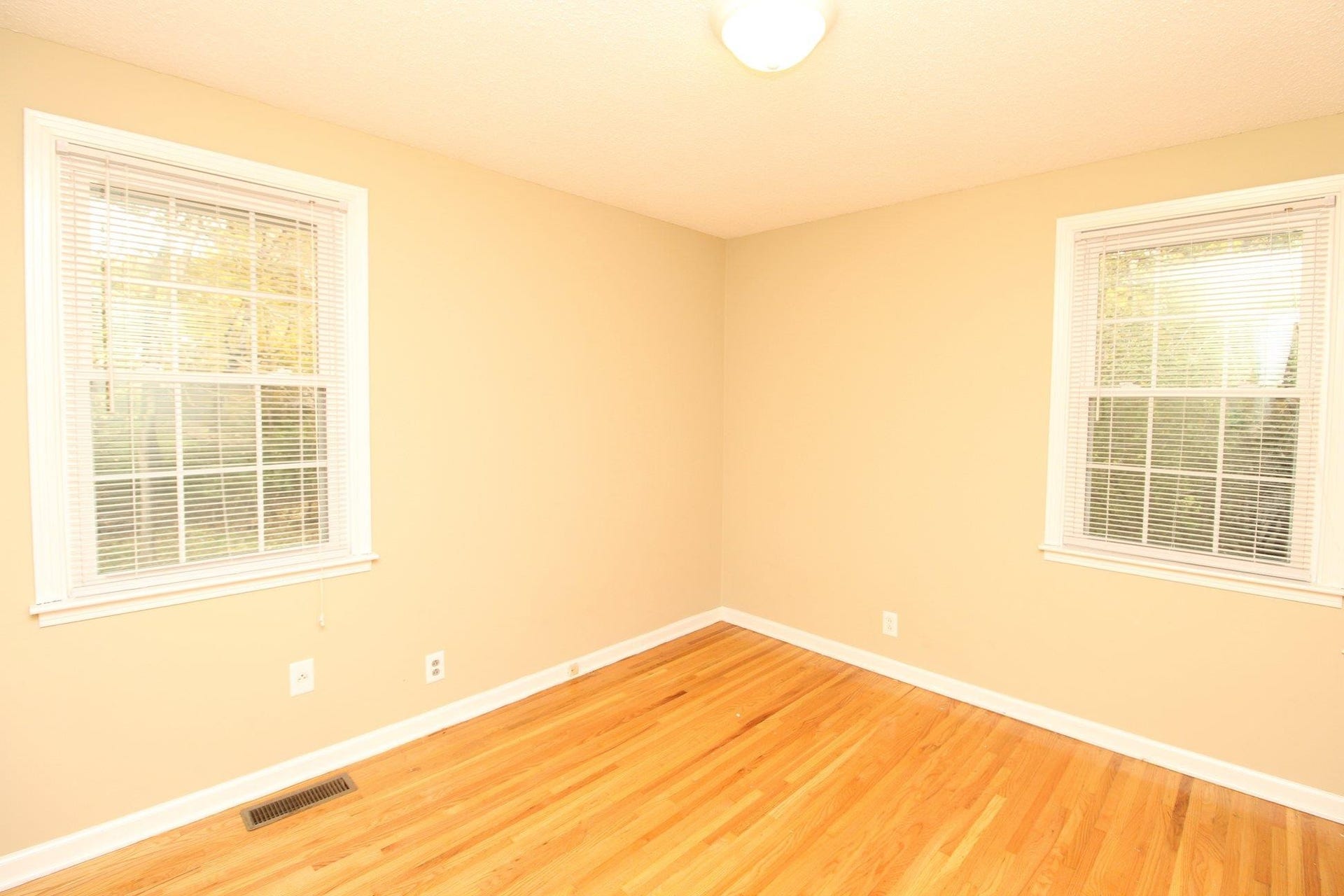 339 Clearview Dr, Clarksville, TN 37043 339 Clearview Dr, Clarksville, TN 37043