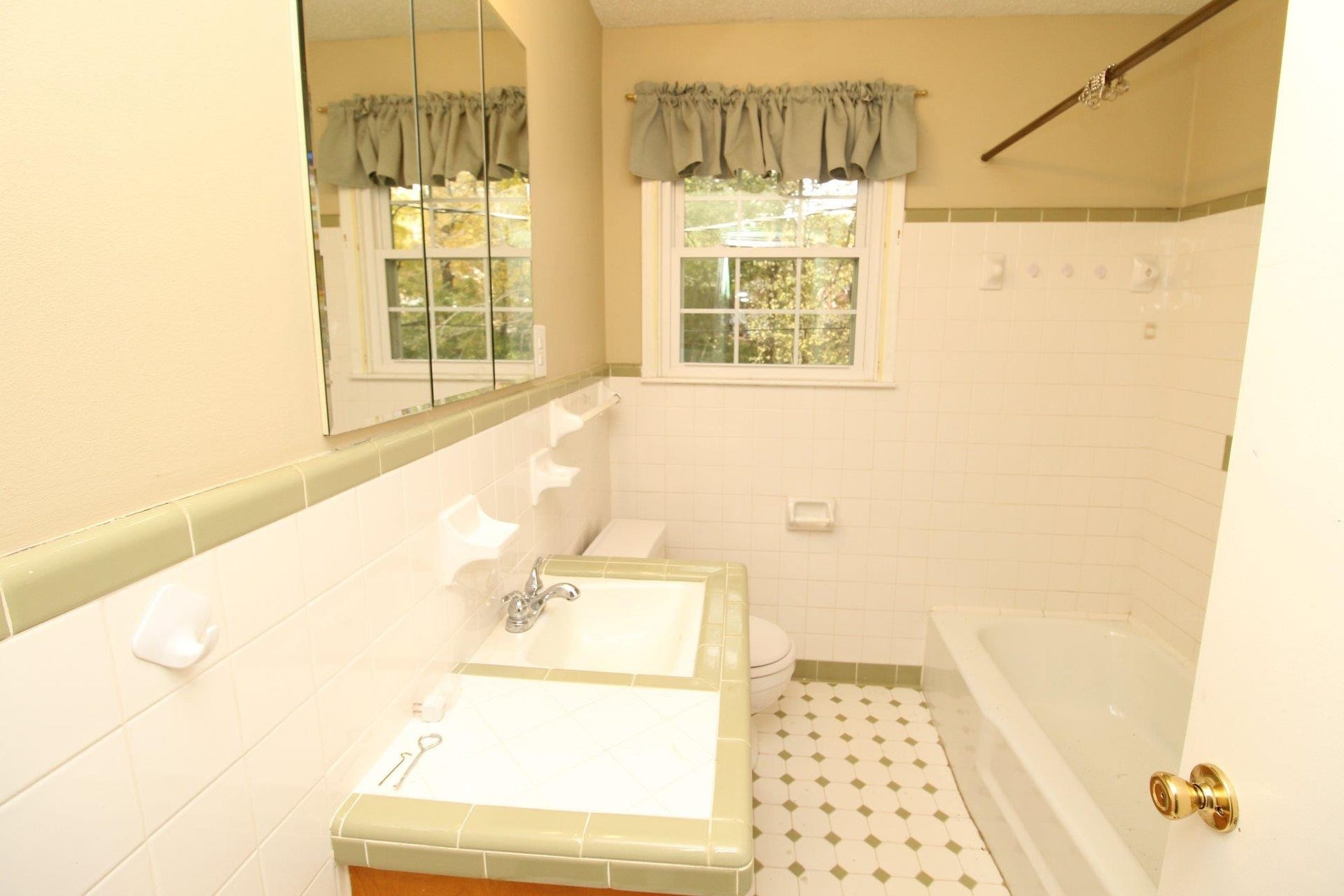 339 Clearview Dr, Clarksville, TN 37043 339 Clearview Dr, Clarksville, TN 37043