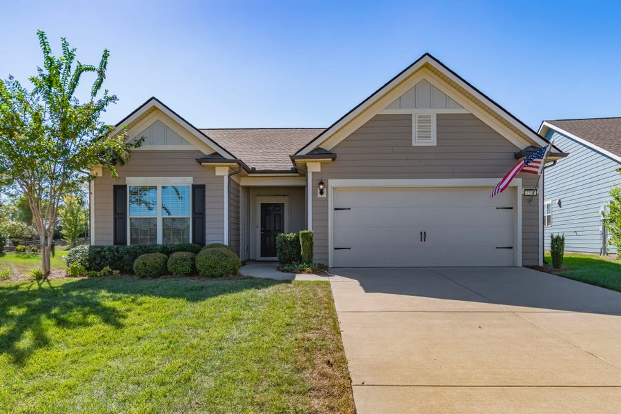 Property photo for 2207 Henderson Dr, Spring Hill, TN