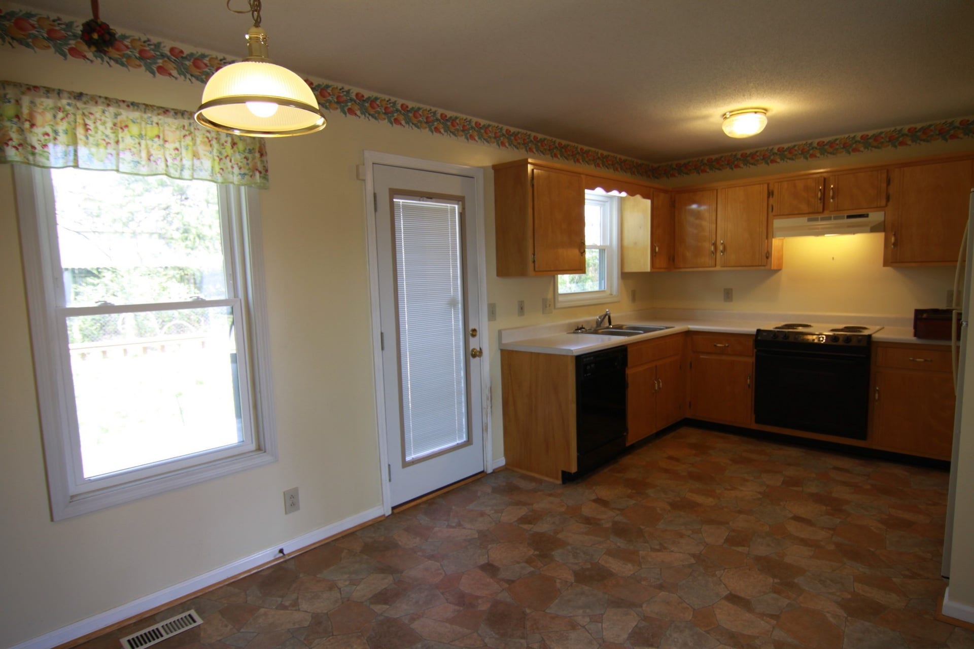 2424 Sphinx Ct, Clarksville, TN 37042 2424 Sphinx Ct, Clarksville, TN 37042