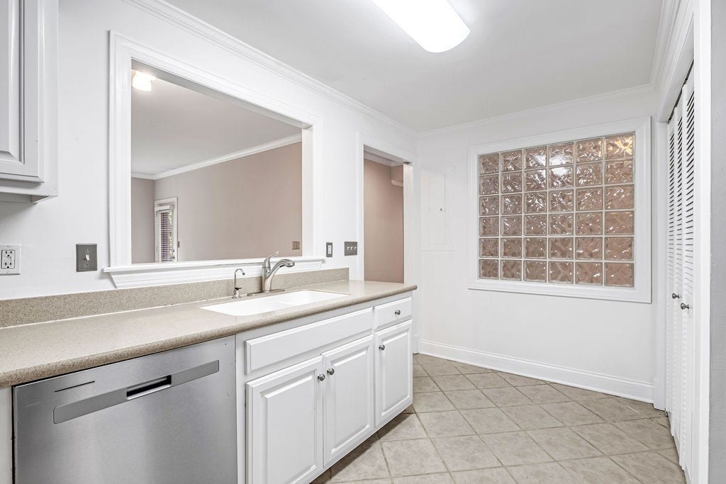 4040 Woodlawn Dr, #12, Nashville, TN 37205 4040 Woodlawn Dr, #12, Nashville, TN 37205
