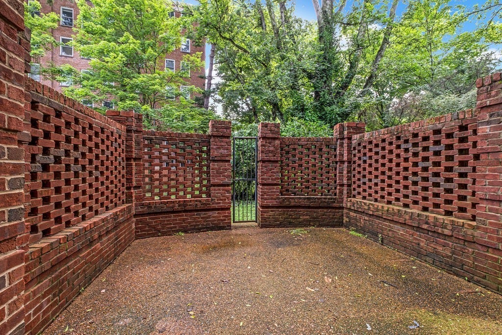 4040 Woodlawn Dr, #12, Nashville, TN 37205 4040 Woodlawn Dr, #12, Nashville, TN 37205