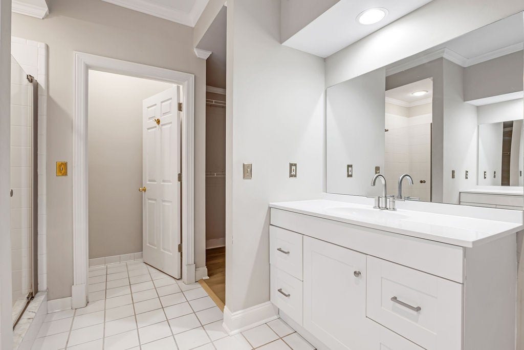 4040 Woodlawn Dr, #12, Nashville, TN 37205 4040 Woodlawn Dr, #12, Nashville, TN 37205
