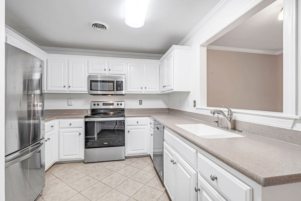 4040 Woodlawn Dr, #12, Nashville, TN 37205 4040 Woodlawn Dr, #12, Nashville, TN 37205