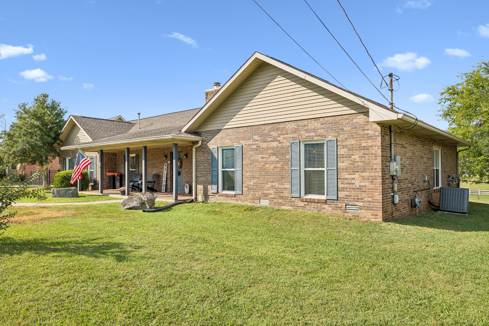1121 Lakes Edge Dr, Murfreesboro, TN 37130 1121 Lakes Edge Dr, Murfreesboro, TN 37130