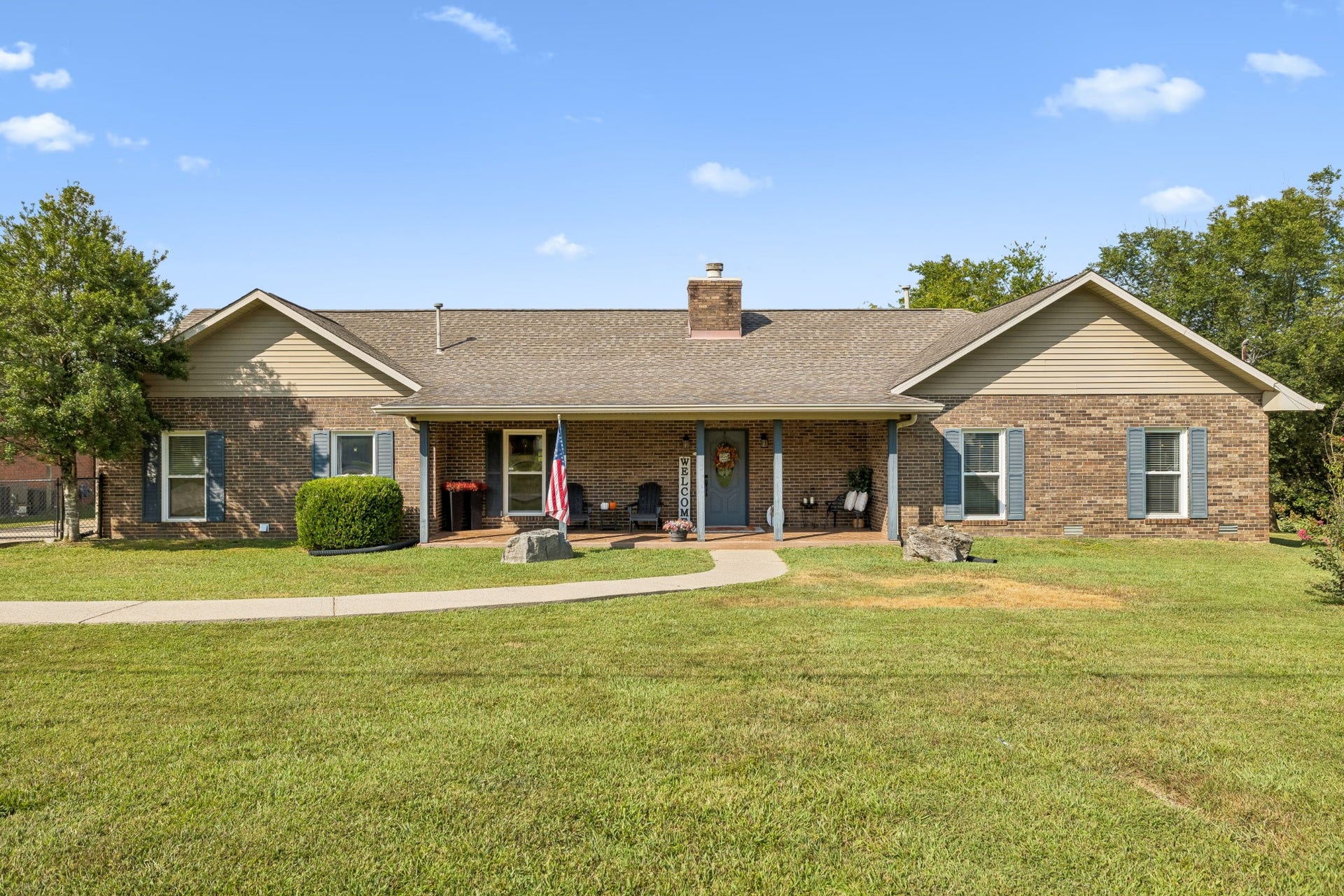 1121 Lakes Edge Dr, Murfreesboro, TN 37130 1121 Lakes Edge Dr, Murfreesboro, TN 37130