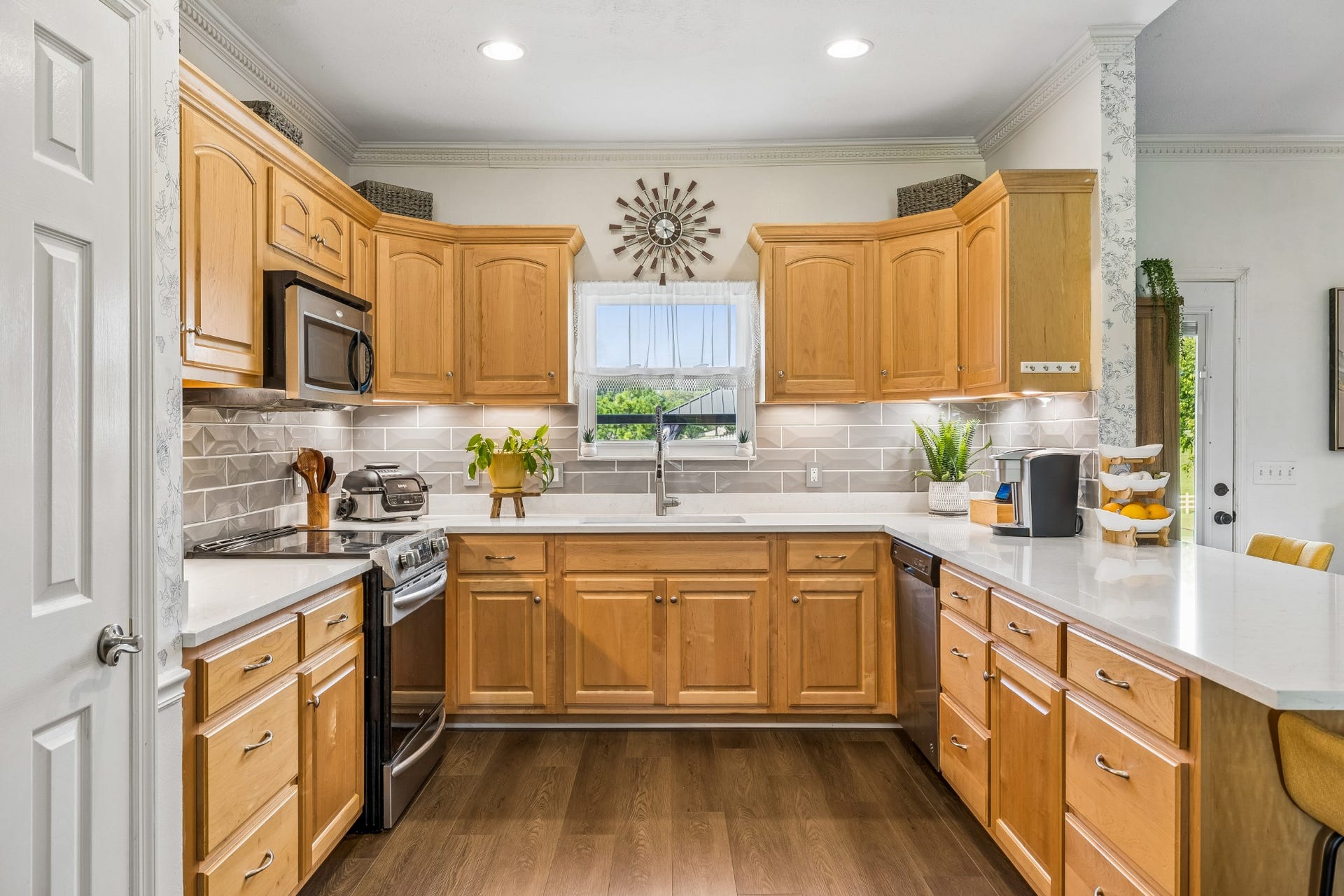 1121 Lakes Edge Dr, Murfreesboro, TN 37130 1121 Lakes Edge Dr, Murfreesboro, TN 37130