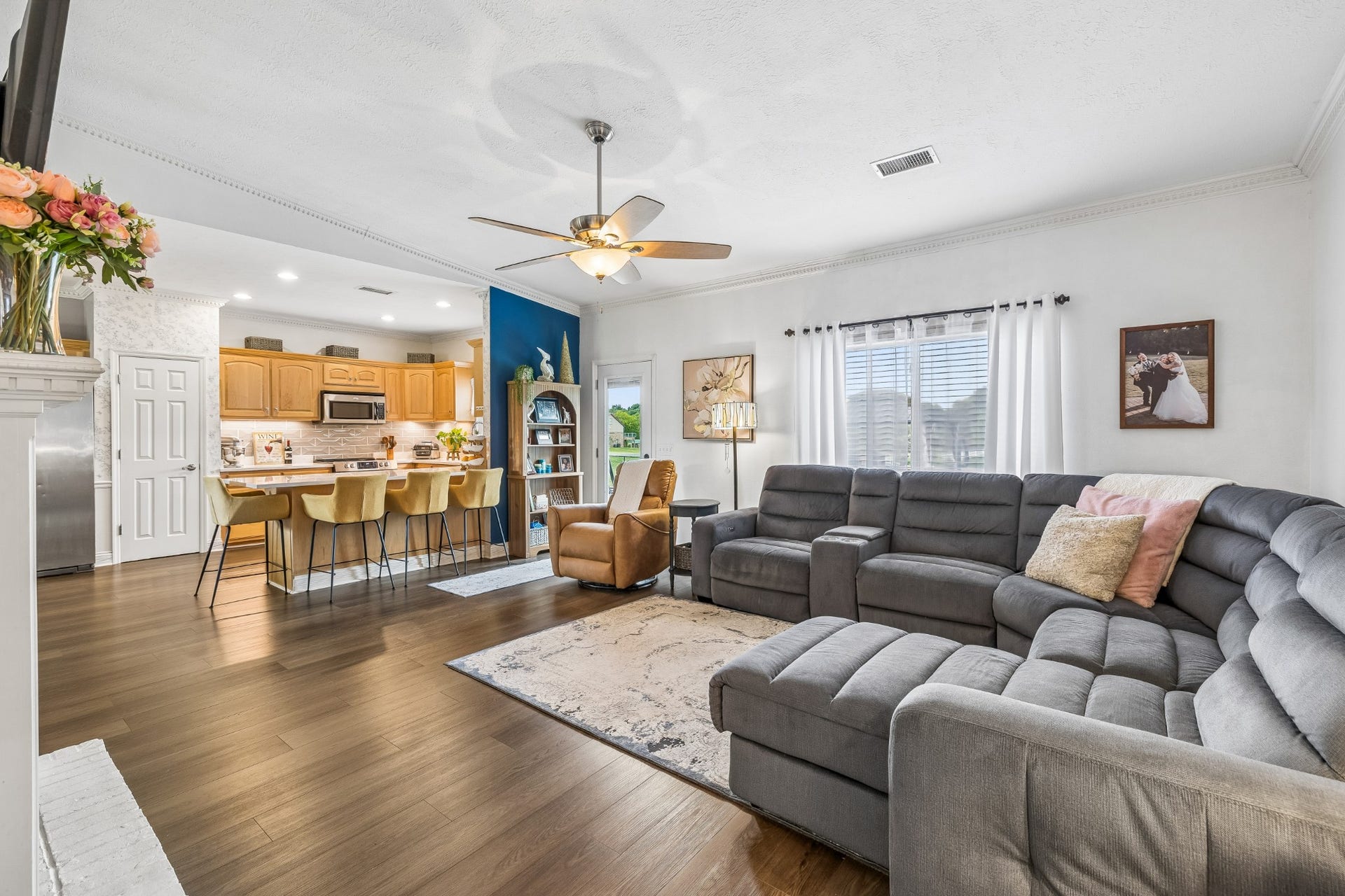 1121 Lakes Edge Dr, Murfreesboro, TN 37130 1121 Lakes Edge Dr, Murfreesboro, TN 37130