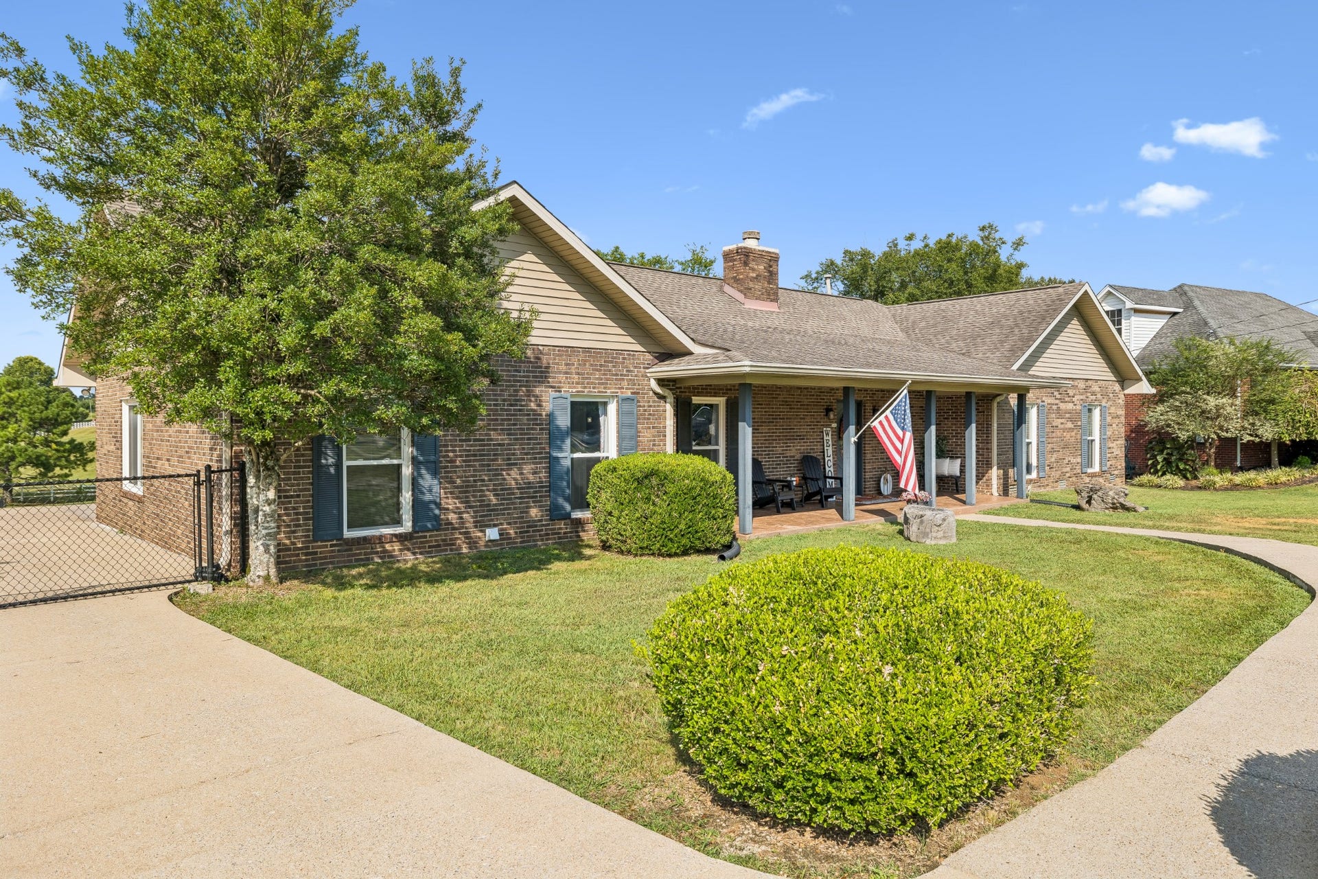 1121 Lakes Edge Dr, Murfreesboro, TN 37130 1121 Lakes Edge Dr, Murfreesboro, TN 37130