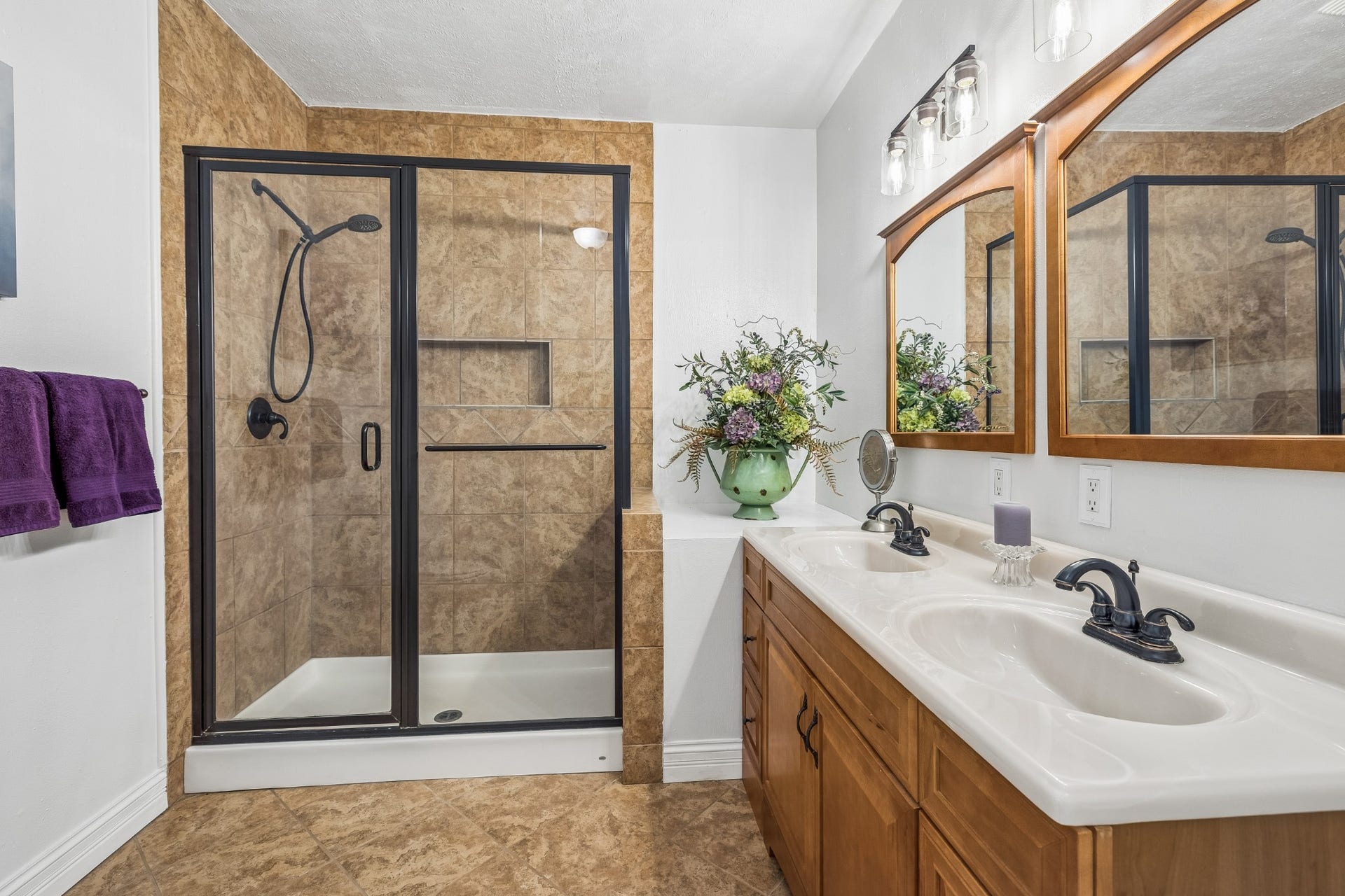 1121 Lakes Edge Dr, Murfreesboro, TN 37130 1121 Lakes Edge Dr, Murfreesboro, TN 37130