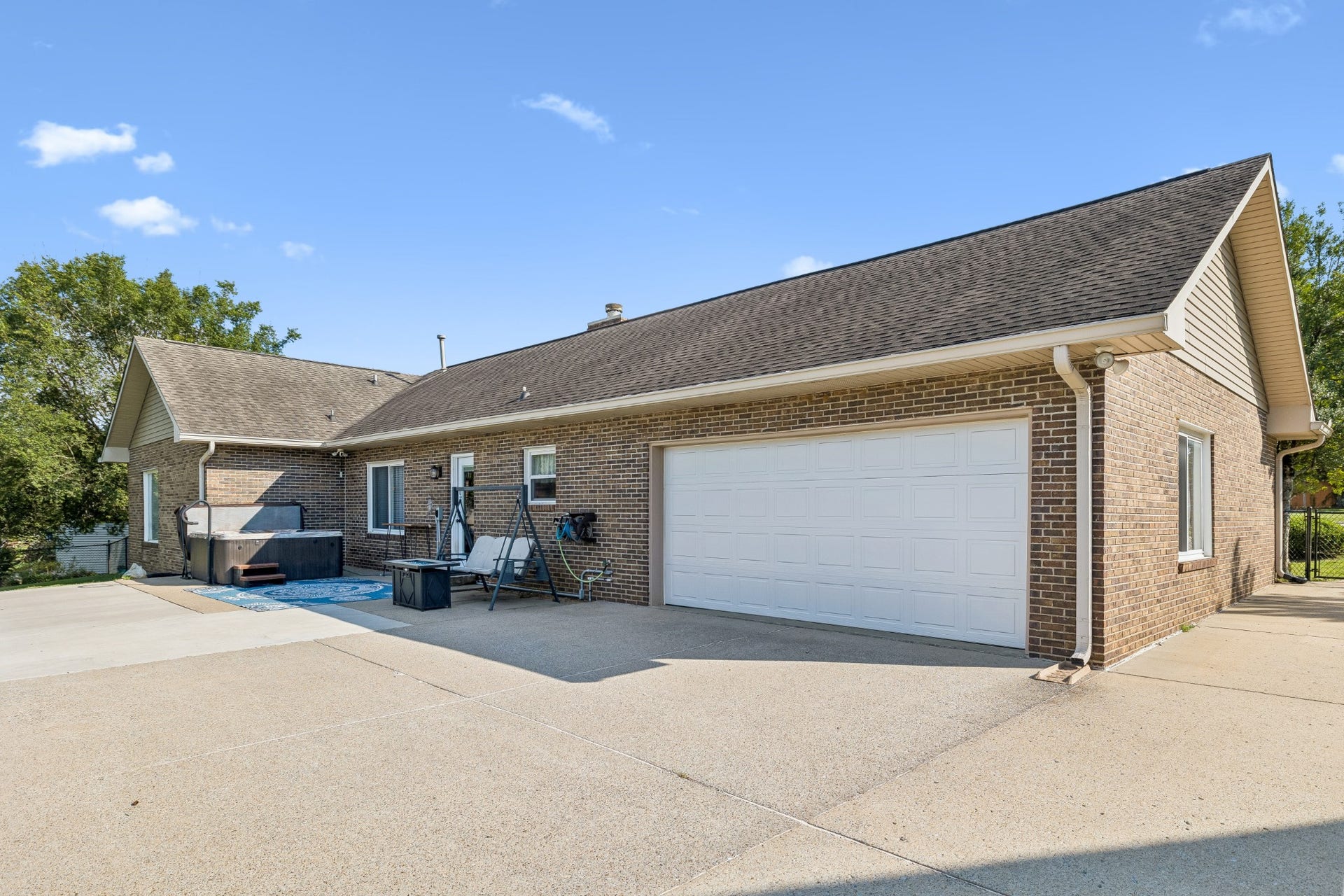 1121 Lakes Edge Dr, Murfreesboro, TN 37130 1121 Lakes Edge Dr, Murfreesboro, TN 37130