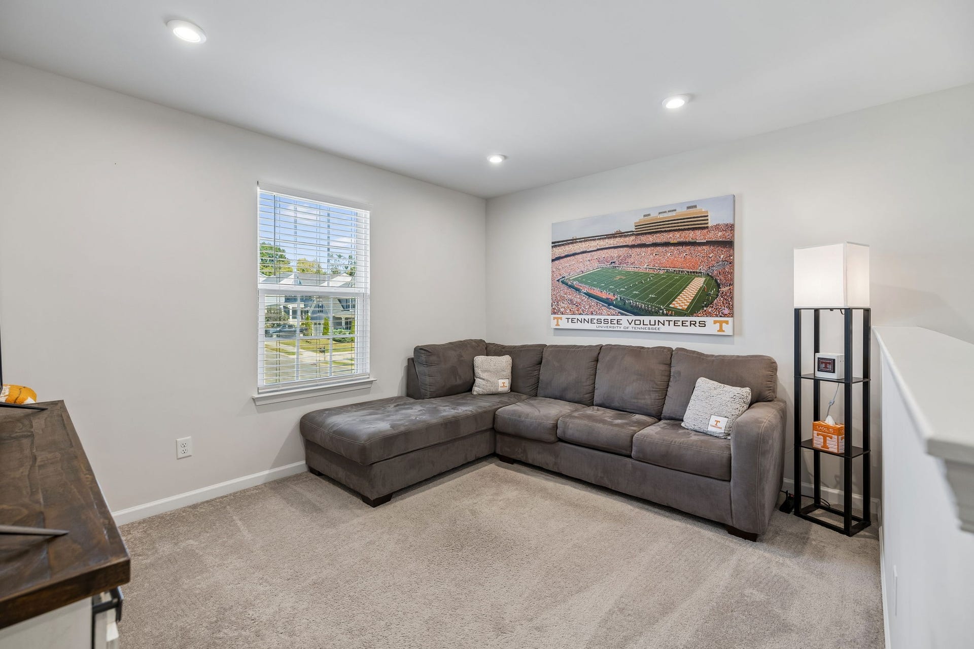 2572 Grove Park Way, Columbia, TN 38401 loft/flex room/bonus on 2nd level