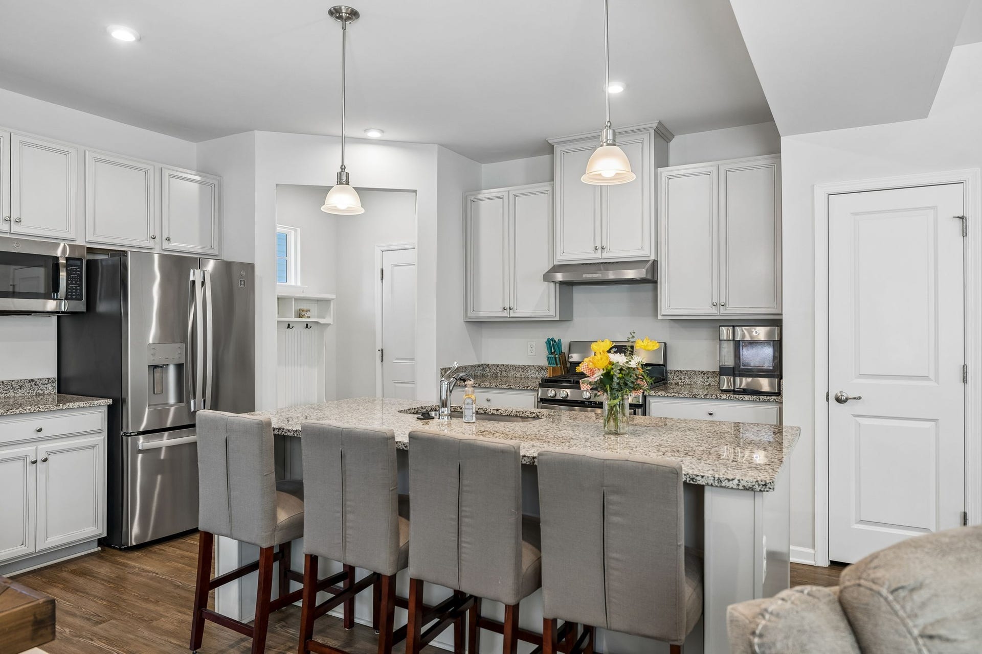 2572 Grove Park Way, Columbia, TN 38401 2572 Grove Park Way, Columbia, TN 38401