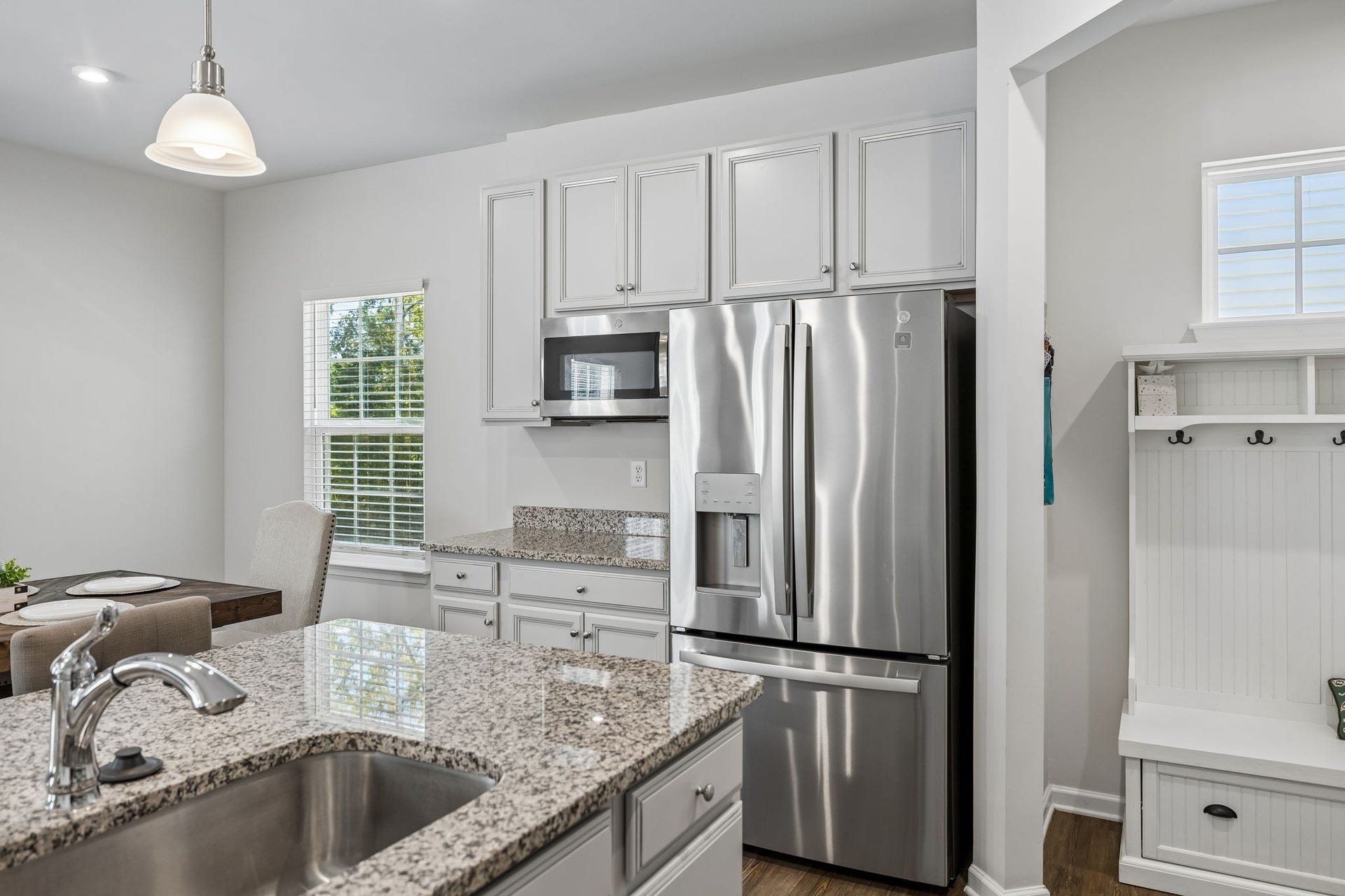 2572 Grove Park Way, Columbia, TN 38401 2572 Grove Park Way, Columbia, TN 38401