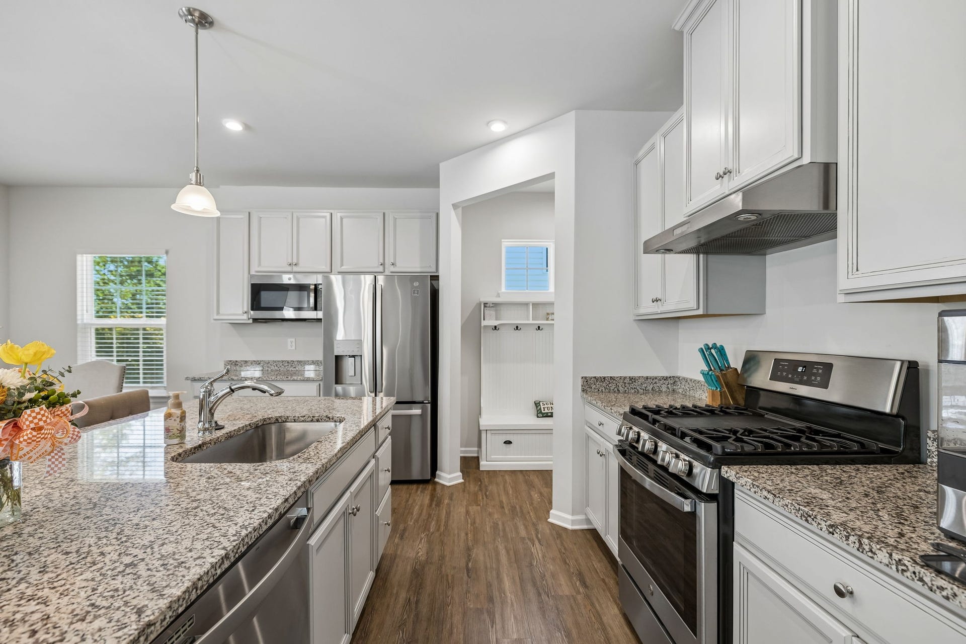 2572 Grove Park Way, Columbia, TN 38401 2572 Grove Park Way, Columbia, TN 38401