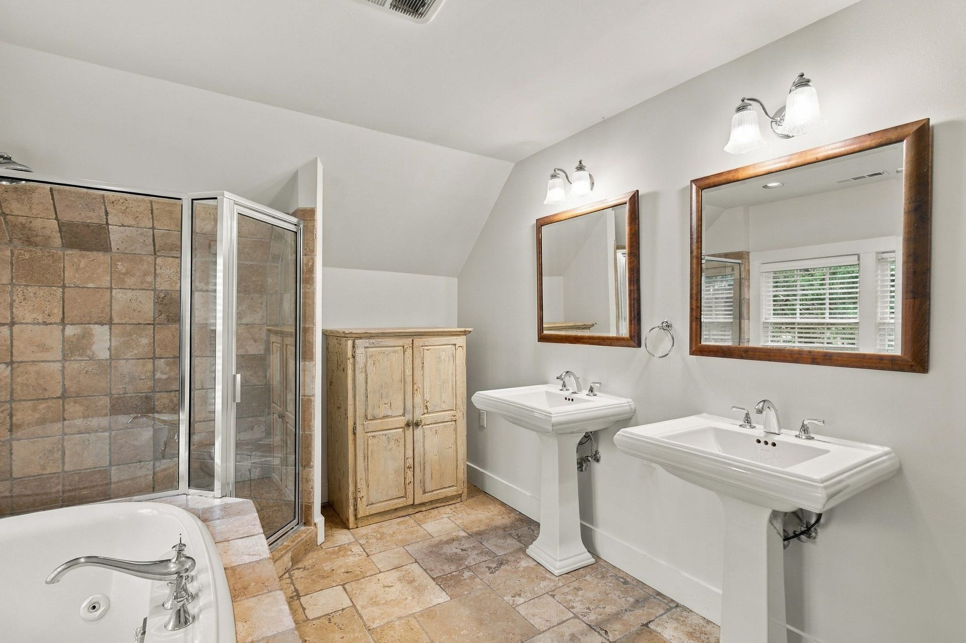 2000 19th Ave S, Nashville, TN 37212 2000 19th Ave S, Nashville, TN 37212