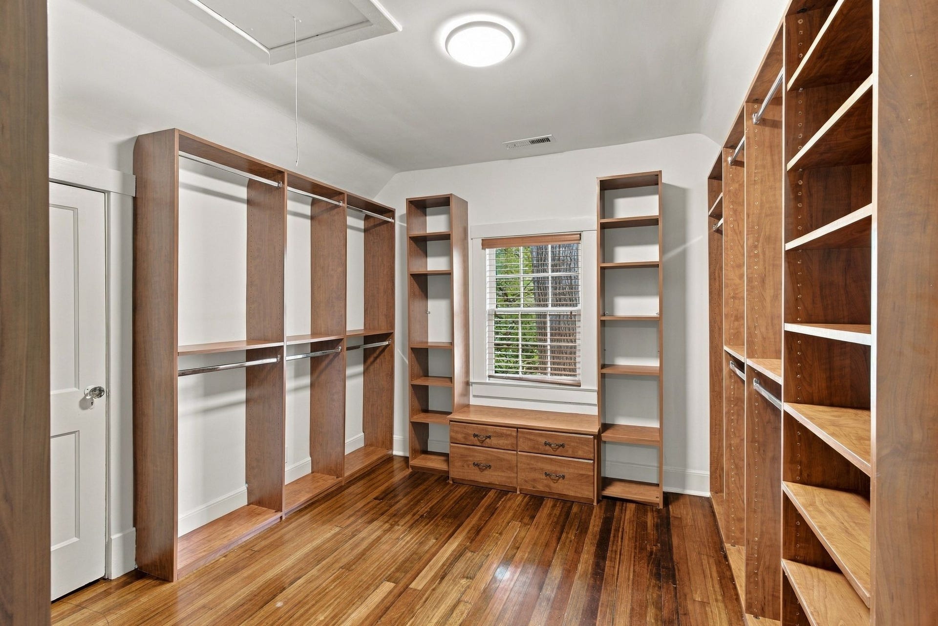 2000 19th Ave S, Nashville, TN 37212 2000 19th Ave S, Nashville, TN 37212