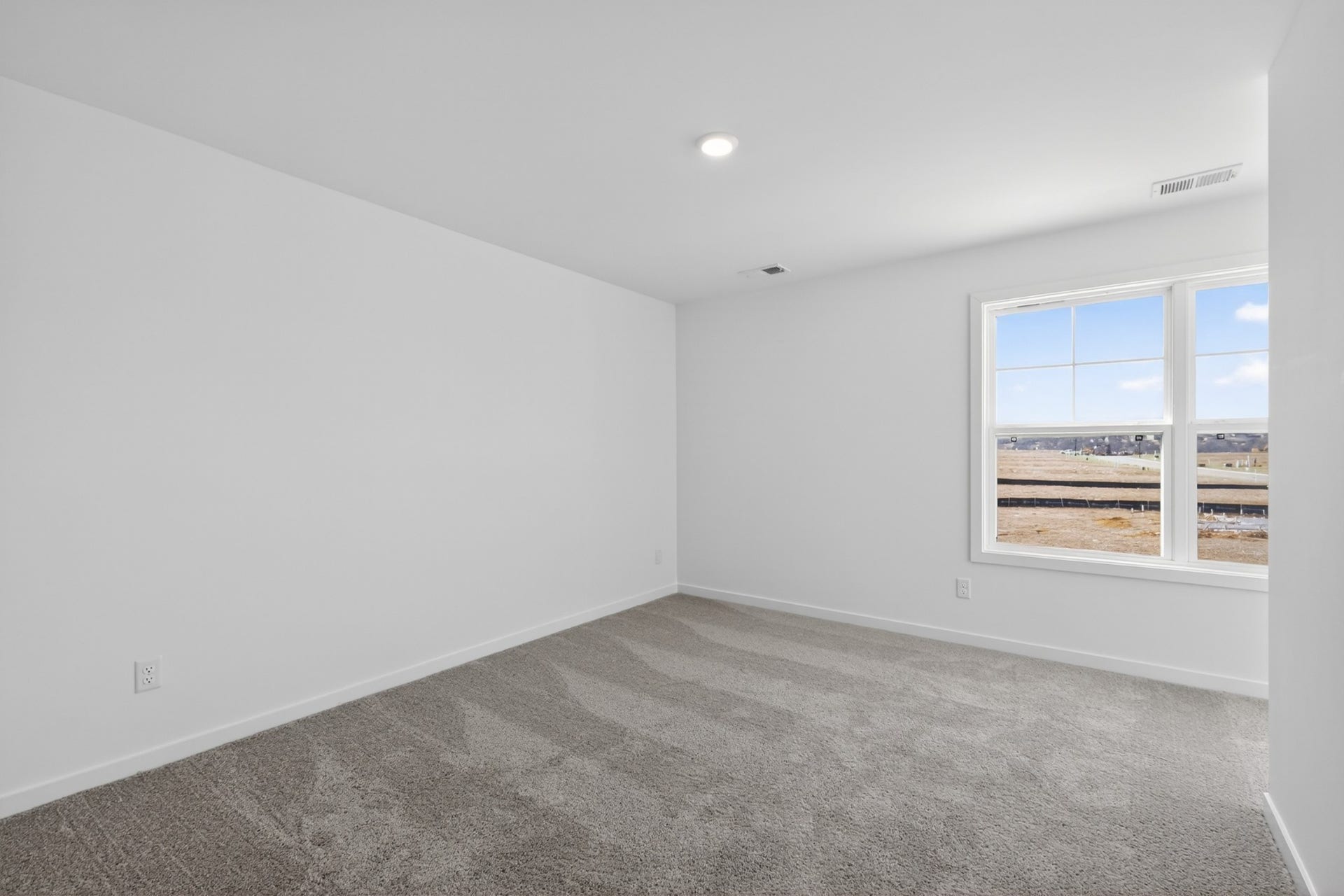 153 Yuma Lane, White House, TN 37188 **Photos are of a model home and will not match all selections in subject property**