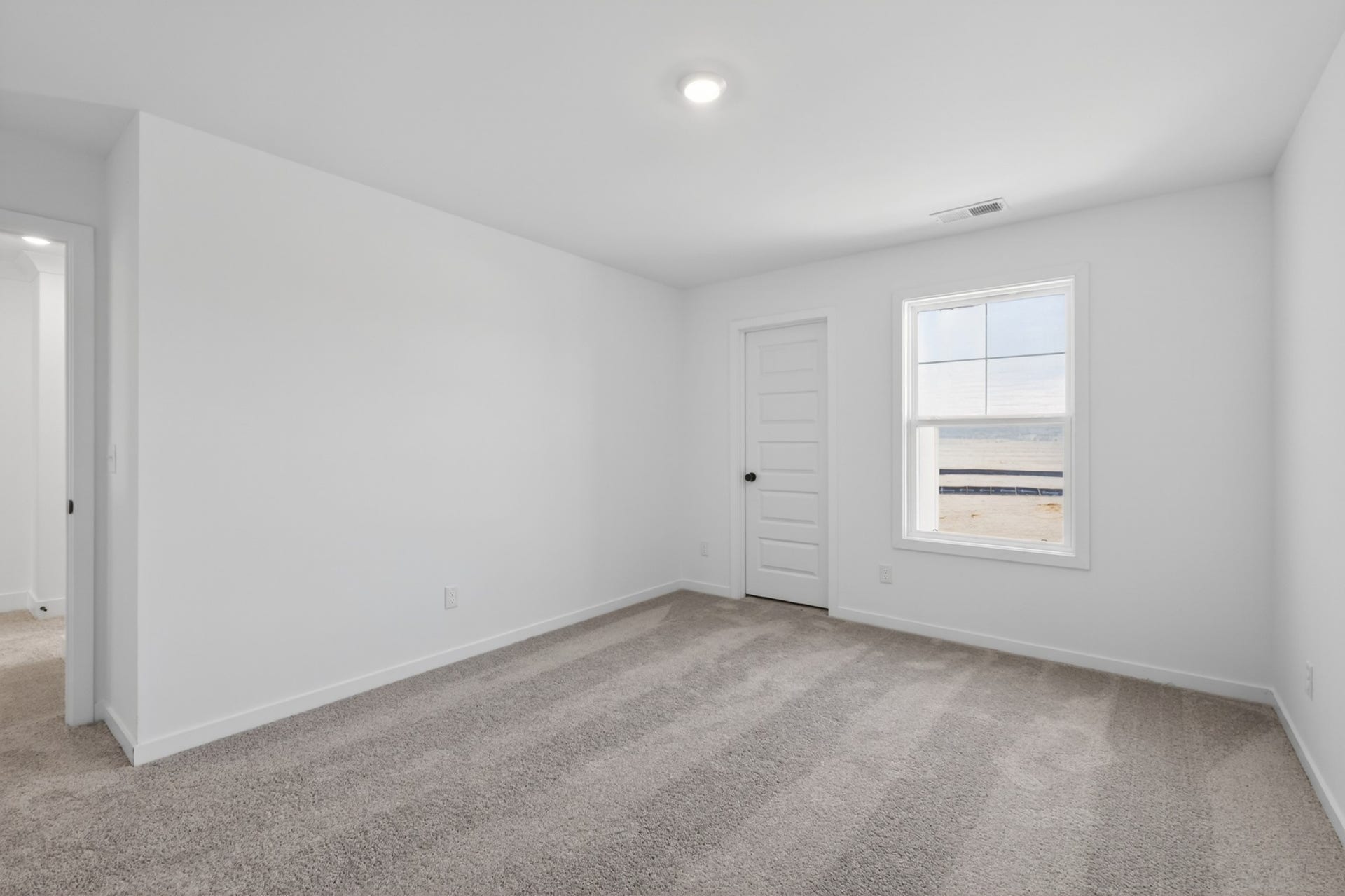 153 Yuma Lane, White House, TN 37188 **Photos are of a model home and will not match all selections in subject property**