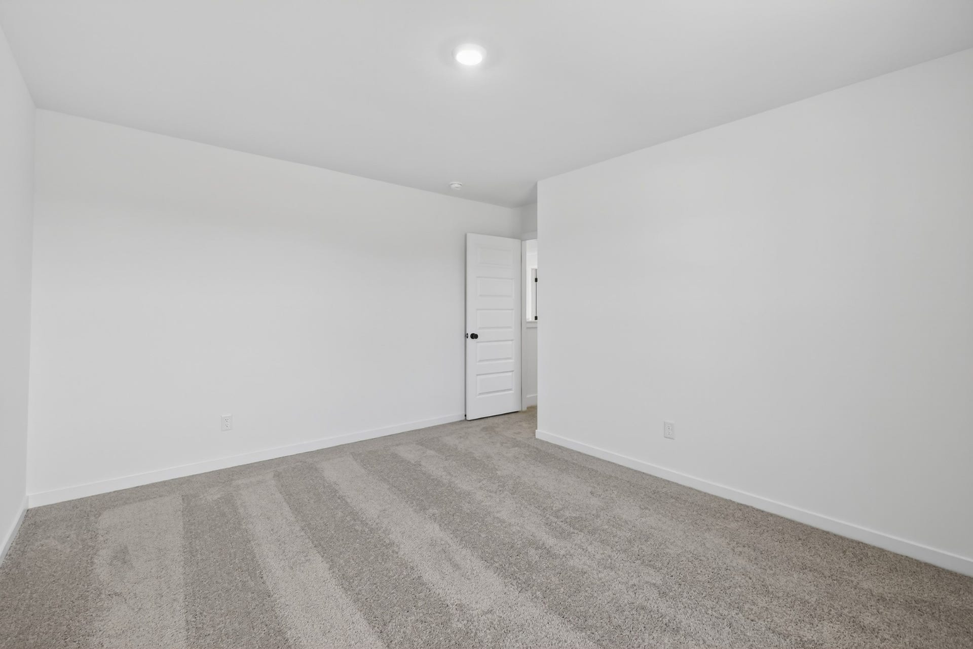 153 Yuma Lane, White House, TN 37188 **Photos are of a model home and will not match all selections in subject property**