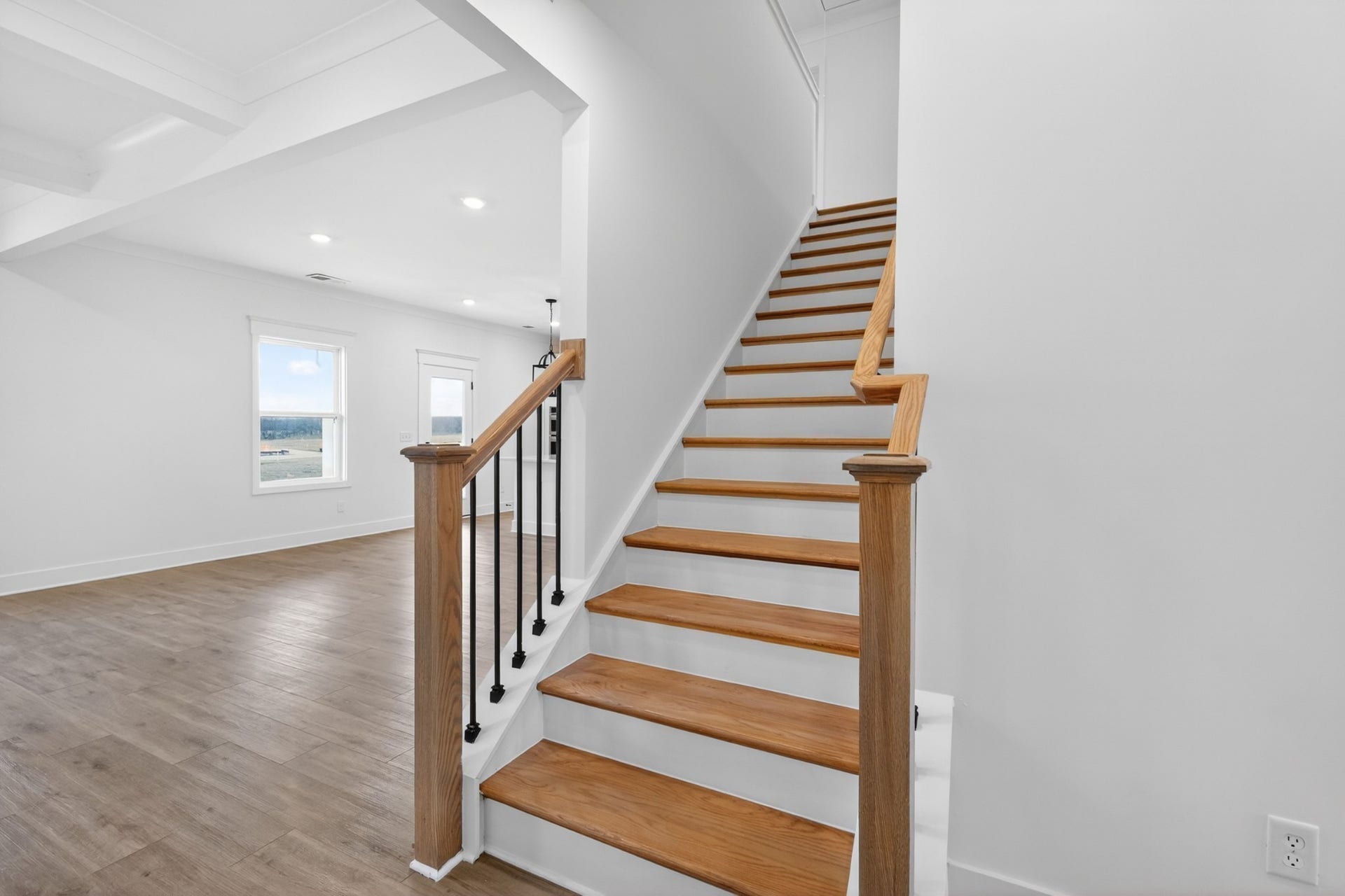 153 Yuma Lane, White House, TN 37188 **Photos are of a model home and will not match all selections in subject property**