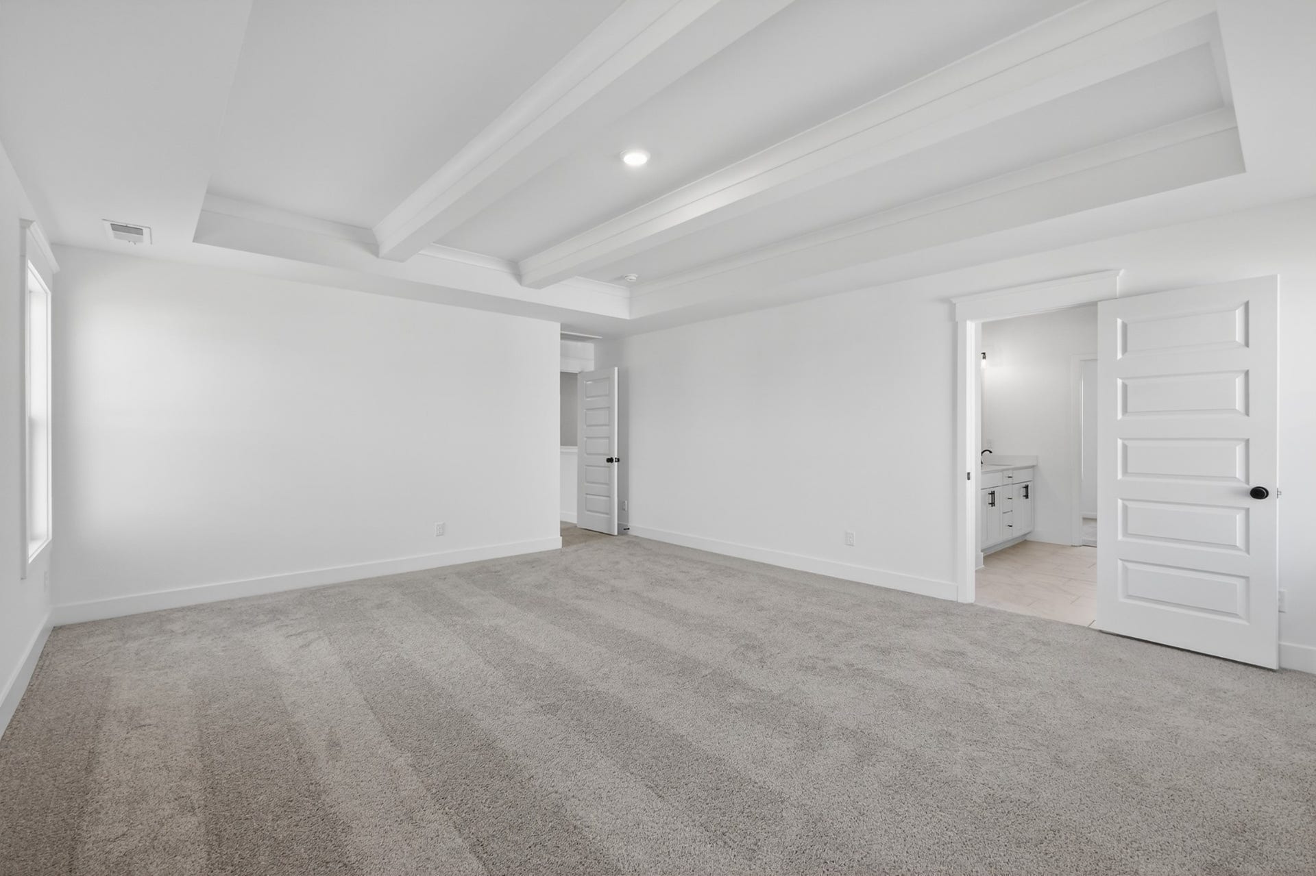 153 Yuma Lane, White House, TN 37188 **Photos are of a model home and will not match all selections in subject property**