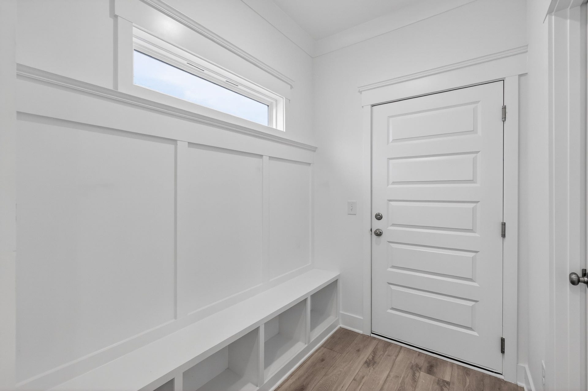 233 Hampshire Way, White House, TN 37188 ***Photos are of a model home and may not match subject property***