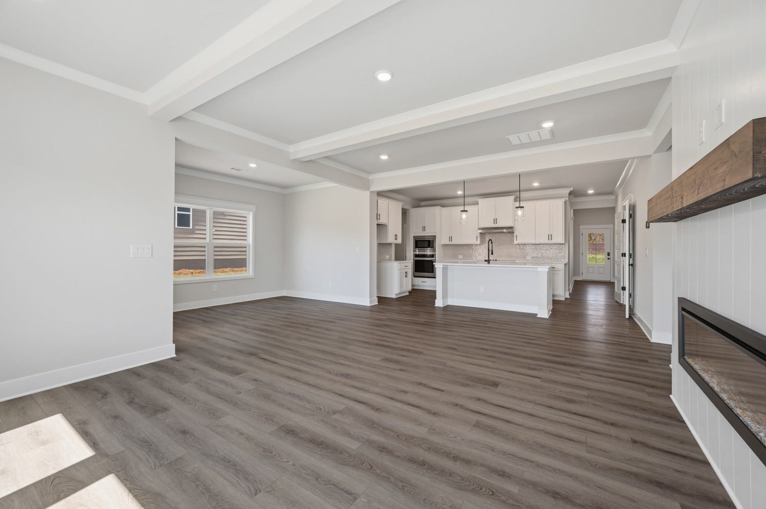 236 Hampshire Way, White House, TN 37188 ***Example of model home and selections/finishes will vary per home***