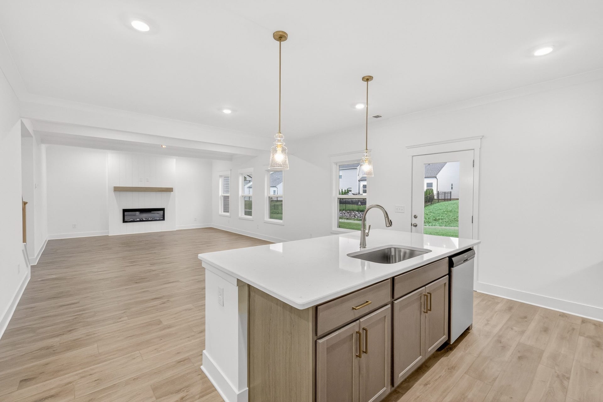 232 Hampshire Way, White House, TN 37188 ***Example of model home and selections/finishes will vary per home***