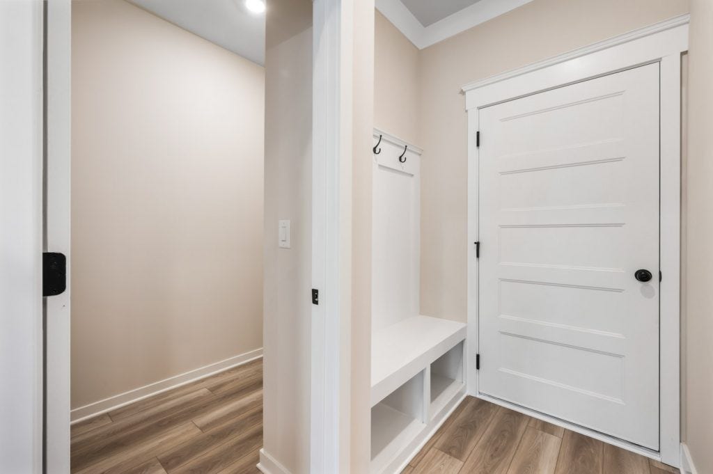 225 Hampshire Way, White House, TN 37188 **Photos are of model home and selections will vary at subject property**