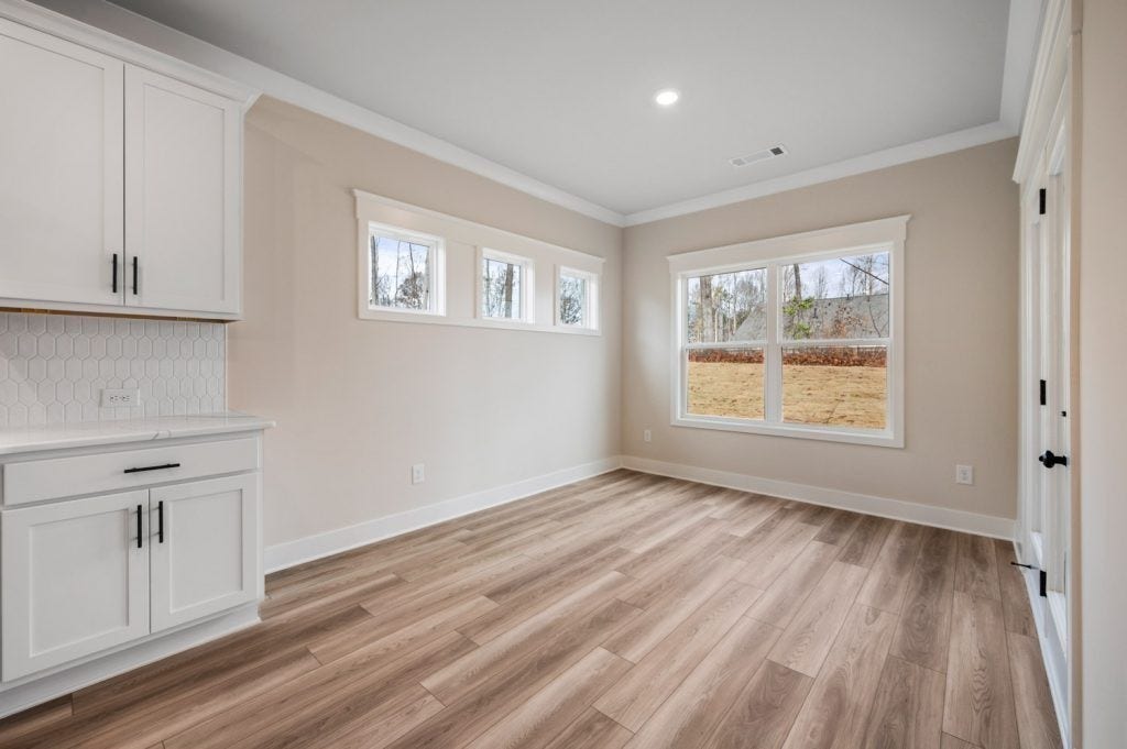 225 Hampshire Way, White House, TN 37188 **Photos are of model home and selections will vary at subject property**