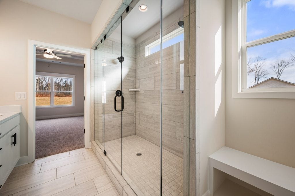 225 Hampshire Way, White House, TN 37188 **Photos are of model home and selections will vary at subject property**